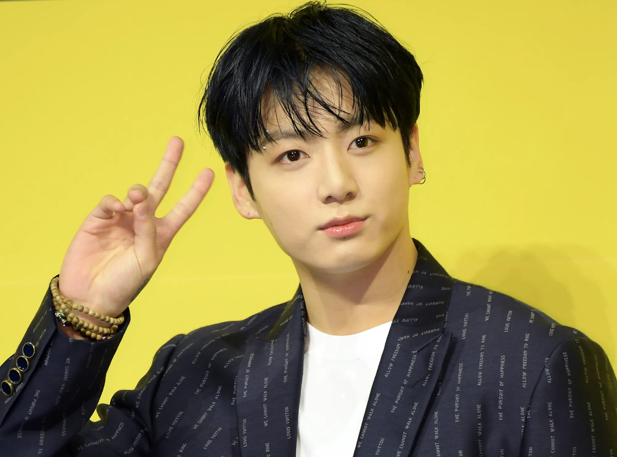 “Éxito Continuo: El Sencillo de Debut de Jungkook de BTS, ‘Seven’, Permanece en el Top 40 de Estados Unidos” post thumbnail image