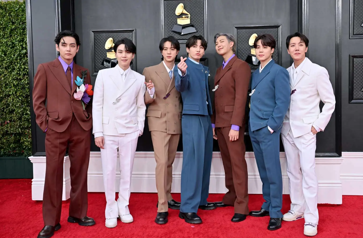 Suga de BTS se une al servicio militar obligatorio, los fans muestran su apoyo. post thumbnail image