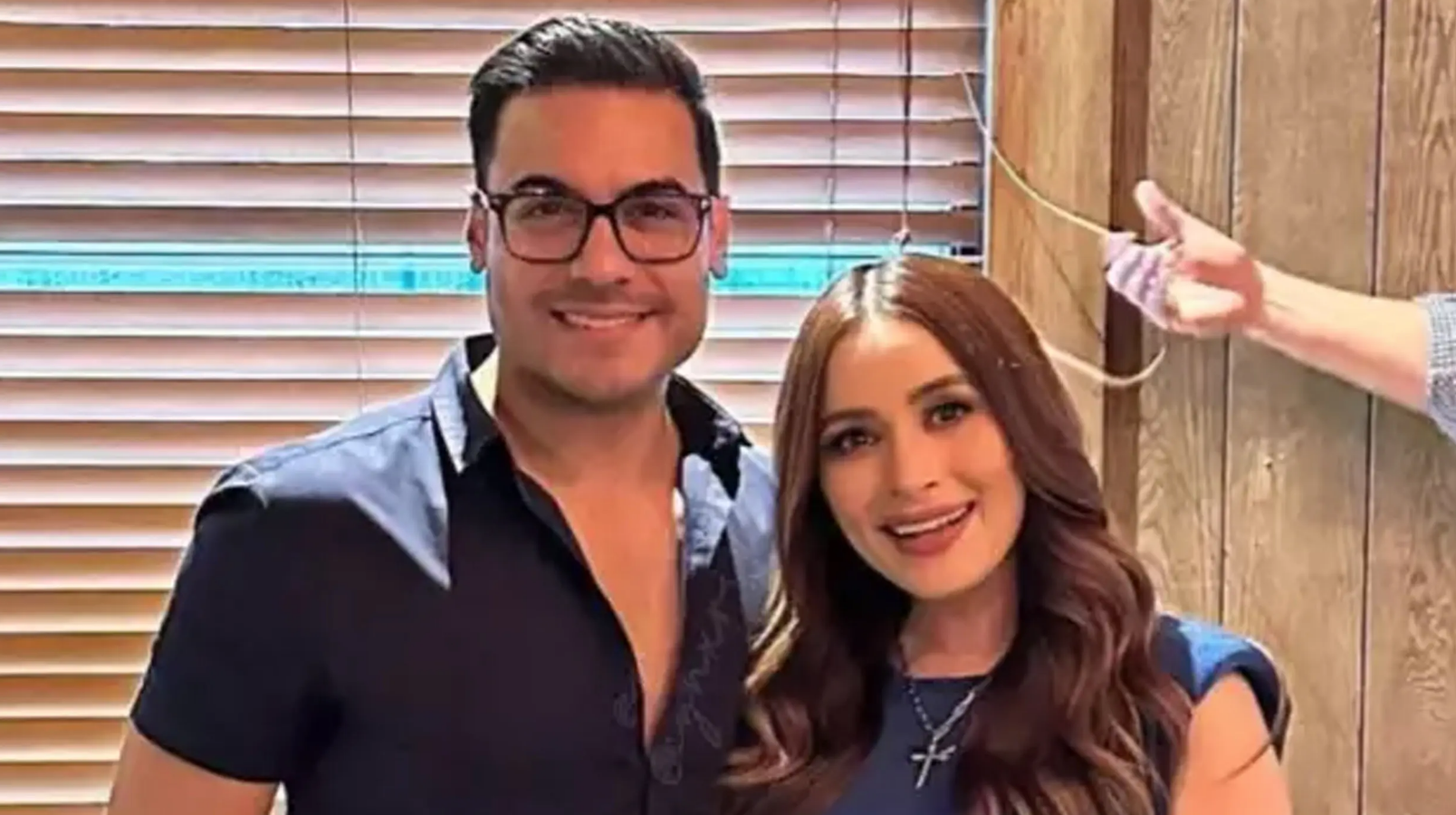 Cynthia Rodríguez pide discreción luego que filtraran foto de su hijo con Carlos Rivera. post thumbnail image