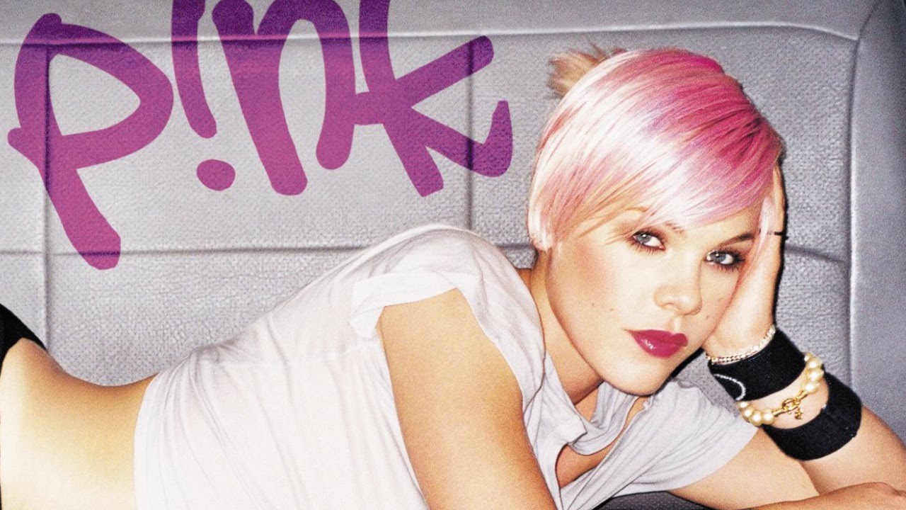 Pink, la Estrella del Rock, Celebra su 44º Cumpleaños. post thumbnail image