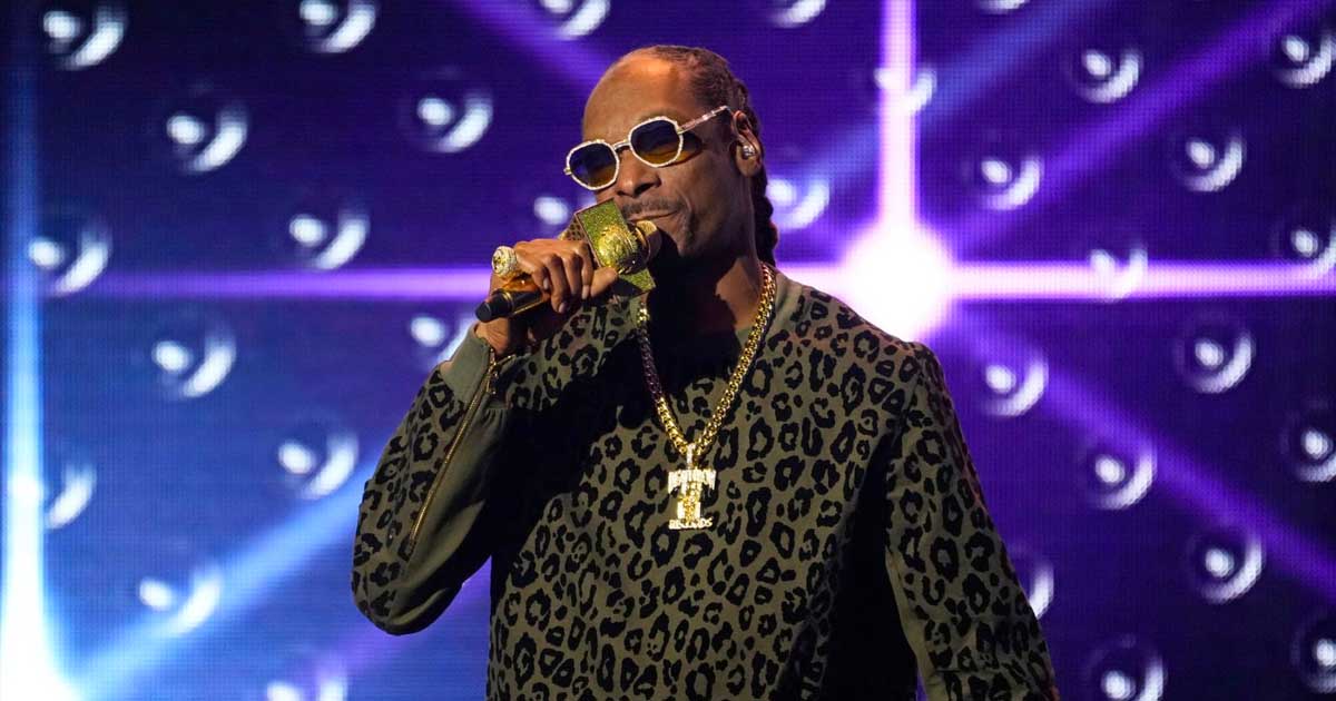 Snoop Dogg no quiere humo, pero seguirá fumando post thumbnail image