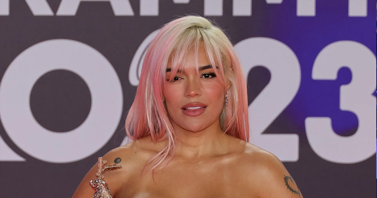 Karol G es criticada por su vestuario en una visita a la iglesia post thumbnail image