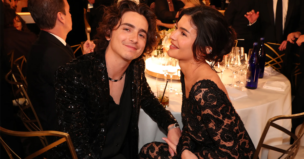 (Video) Kylie Jenner y su beso viral con Timothée Chalamet en los Globos de Oro post thumbnail image