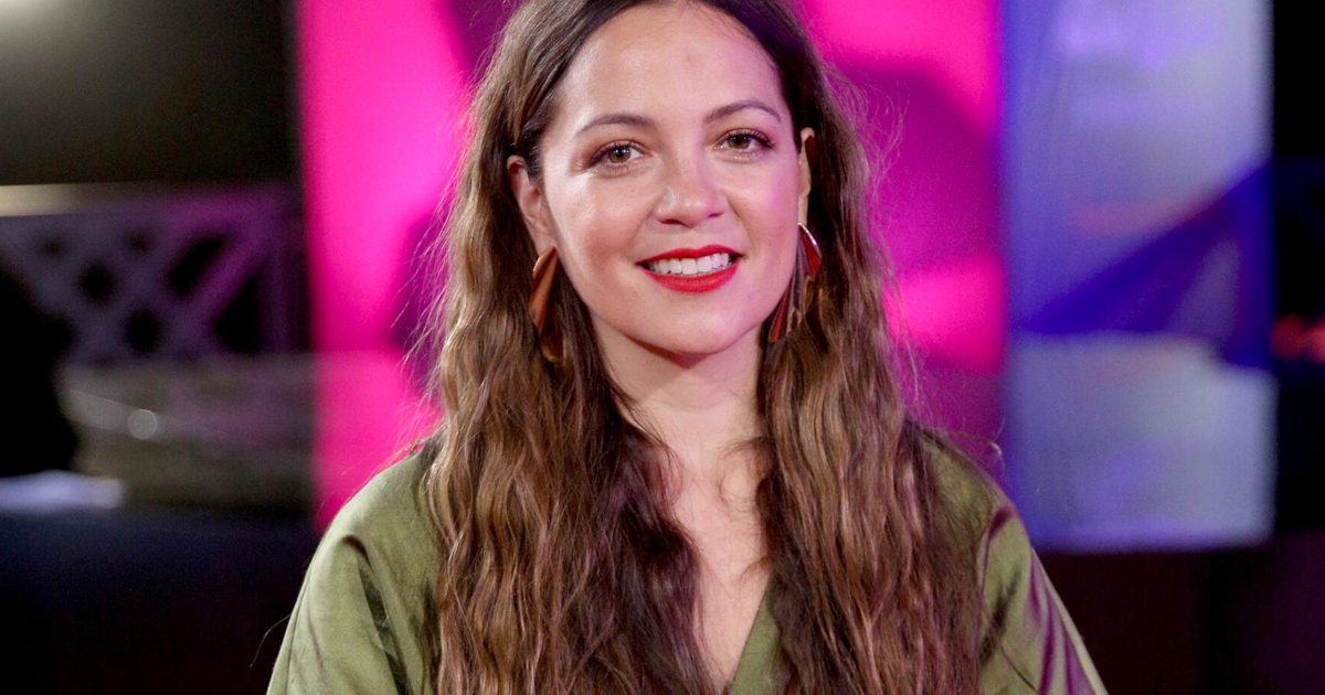 Natalia Lafourcade reacciona a su canción “En el 2000” sigue haciéndola sonreír después de 20 años. post thumbnail image
