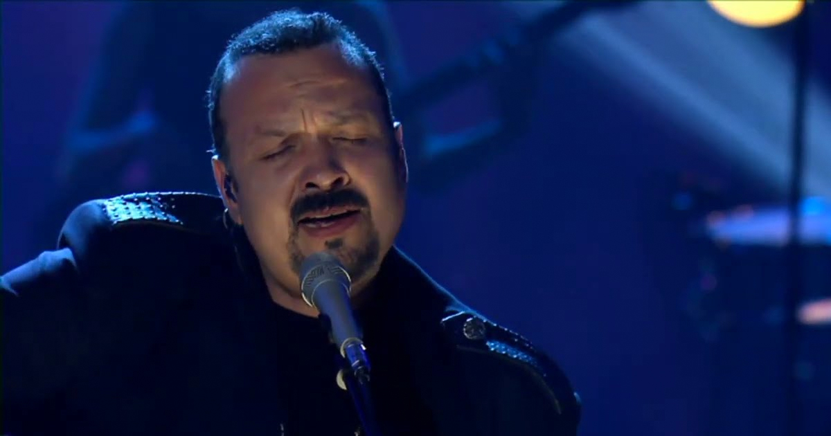 Pepe Aguilar regresa con nuevo sencillo y anuncia gira ‘Jaripeo Hasta Los Huesos’ post thumbnail image