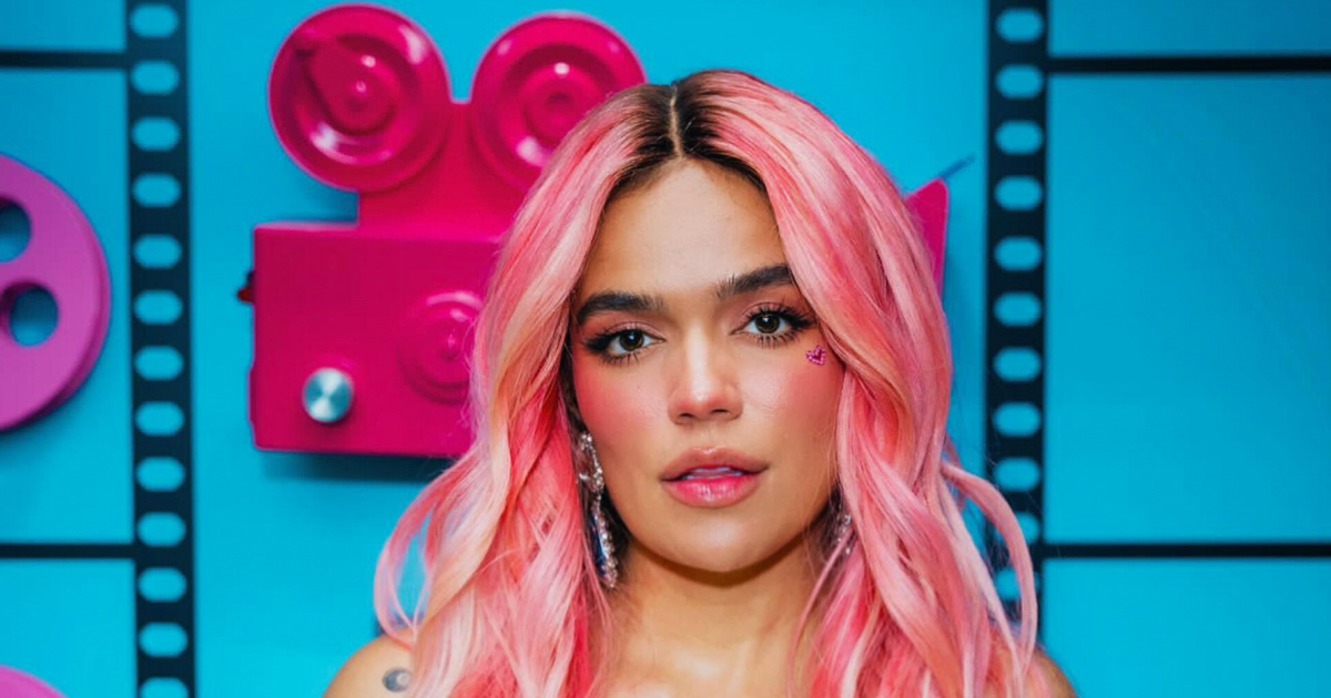 Karol G llega a México y busca empoderar mujeres con sus shows post thumbnail image