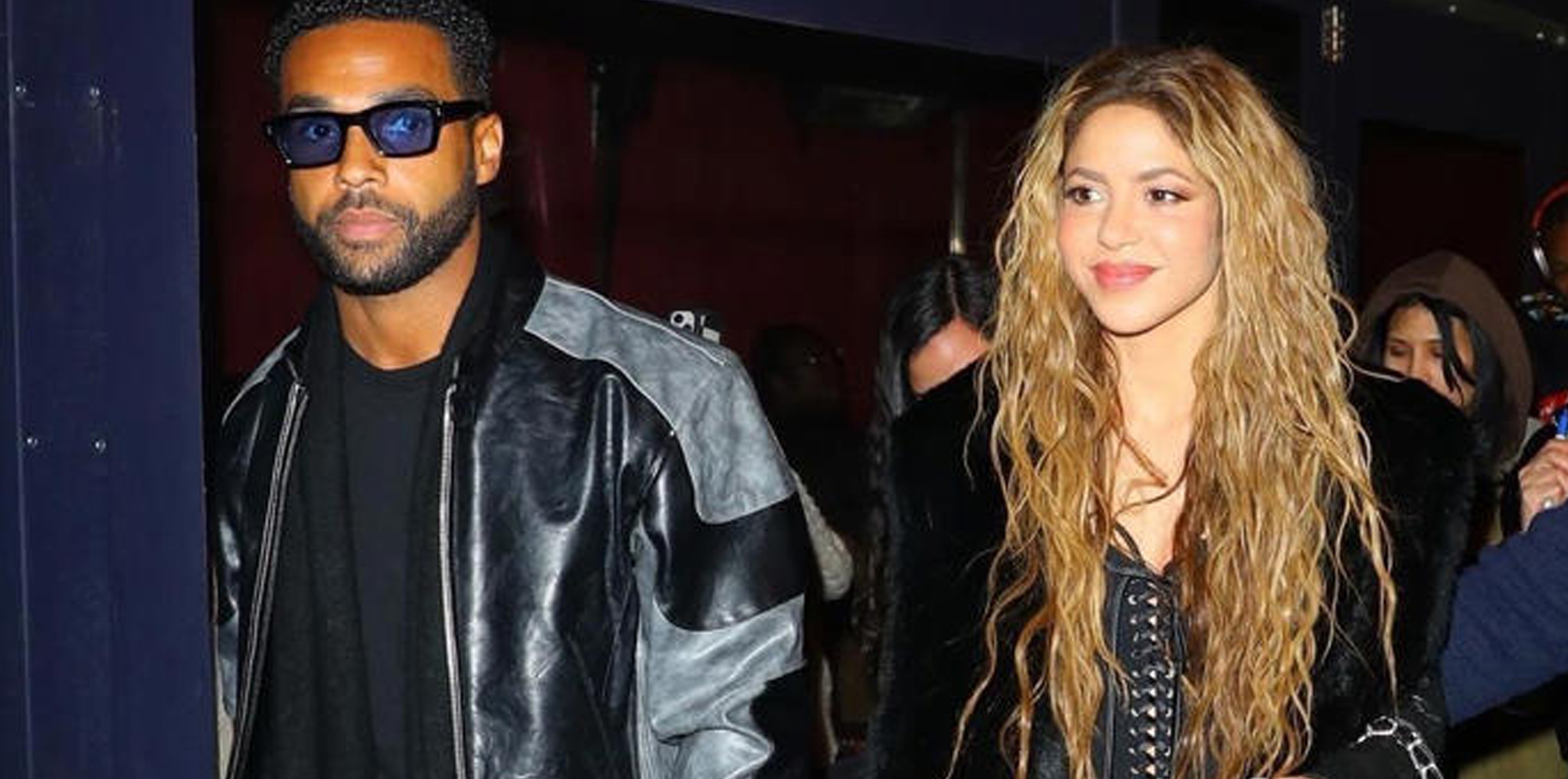 Shakira genera rumores de romance tras ser captada con el actor Lucien Laviscount post thumbnail image