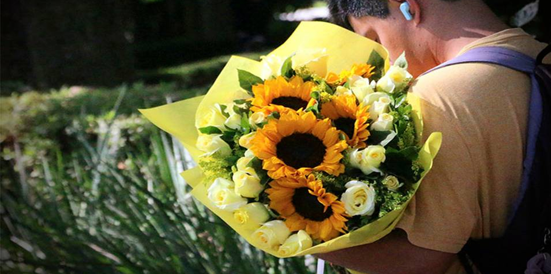 ¿Ya tienes tus flores amarillas? Aquí te explicamos el significado de regalarlas hoy 21 de Marzo post thumbnail image