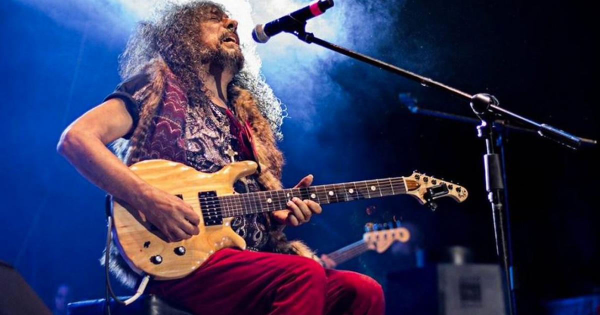 Hospitalizan al icónico guitarrista Javier Bátiz, pionero del rock mexicano post thumbnail image