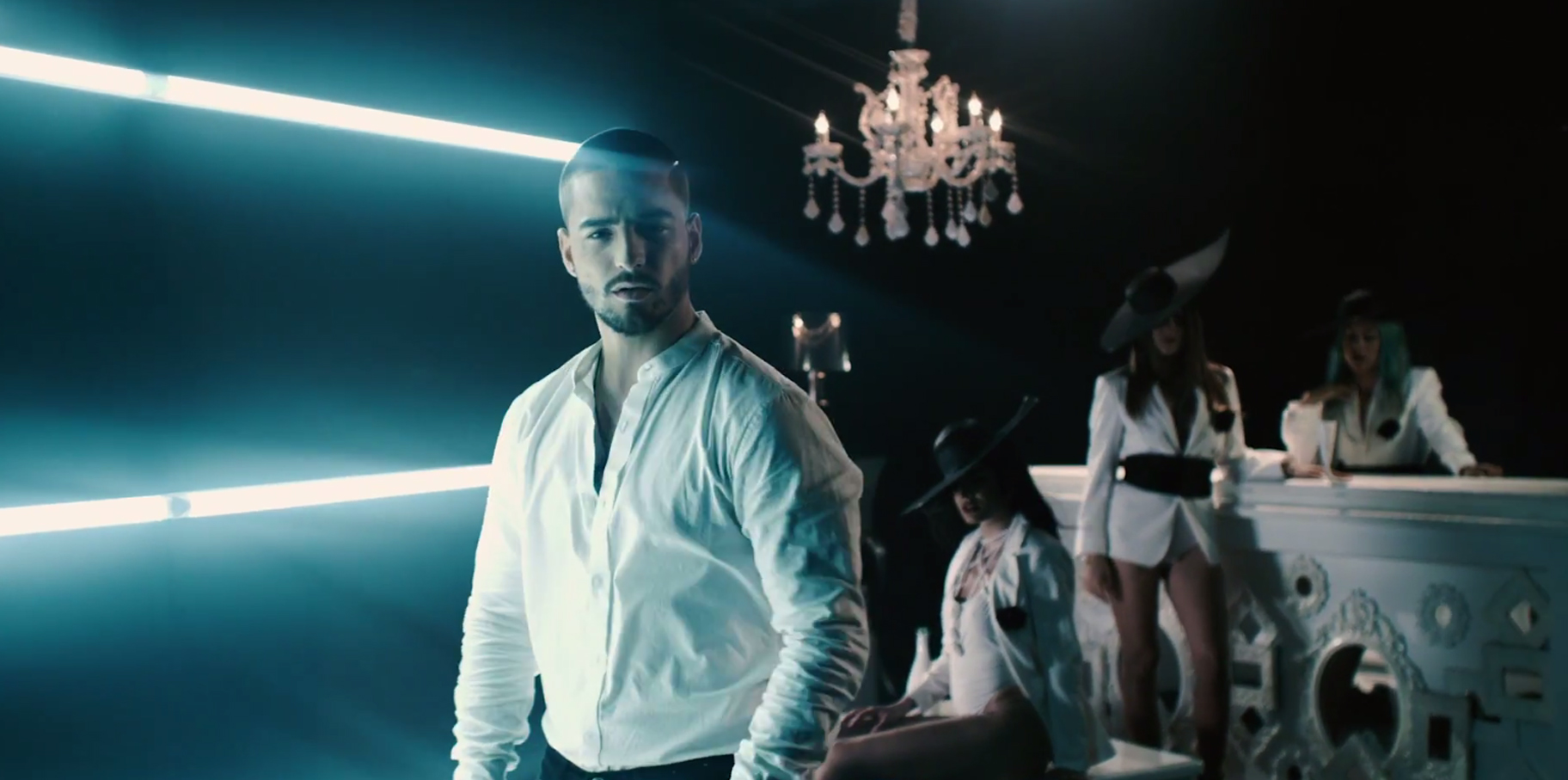 Canciones de artistas latinos bajo críticas por contener mensajes sexistas post thumbnail image