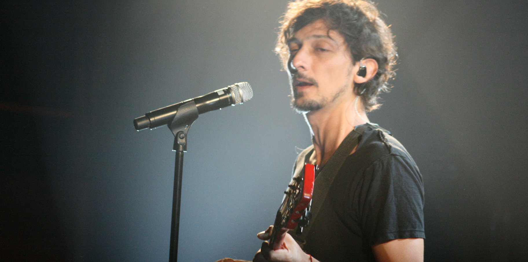 “Quédate a vivir allá” Usuarios critican a León Larregui al expresar su amor por Argentina post thumbnail image