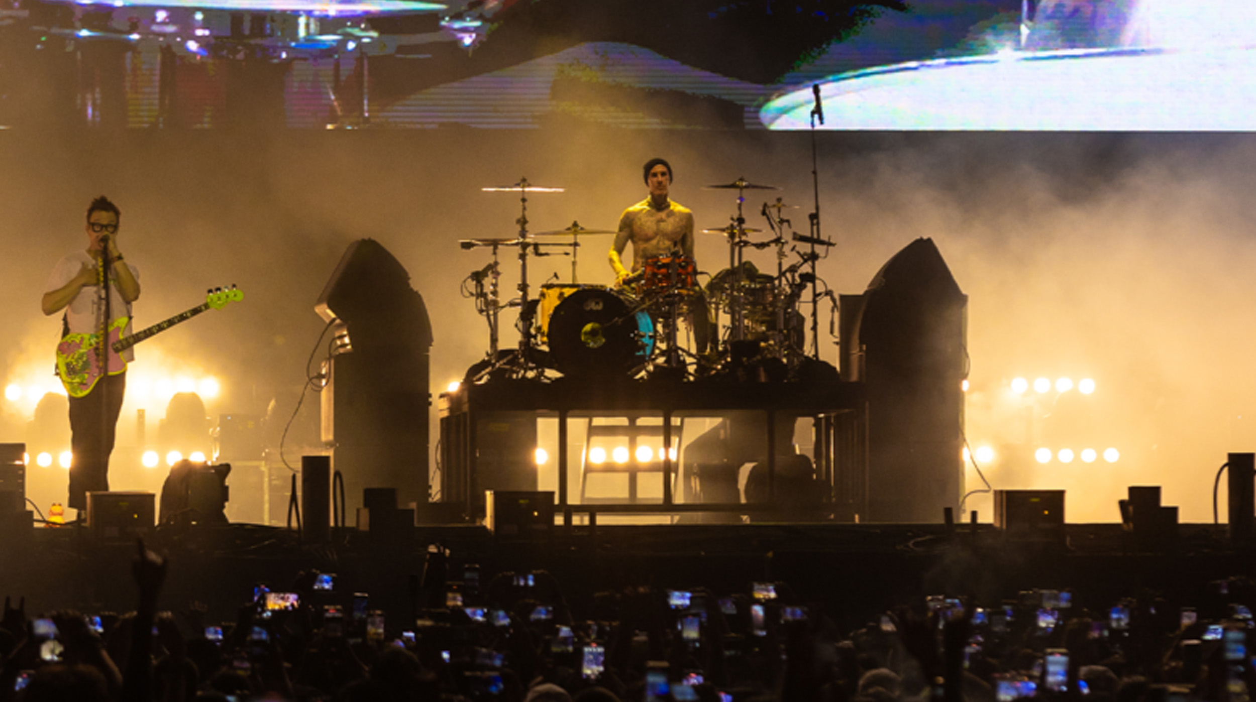 Luego de 20 años, Blink-182 se presentó en México reuniendo más de 80 mil personas post thumbnail image