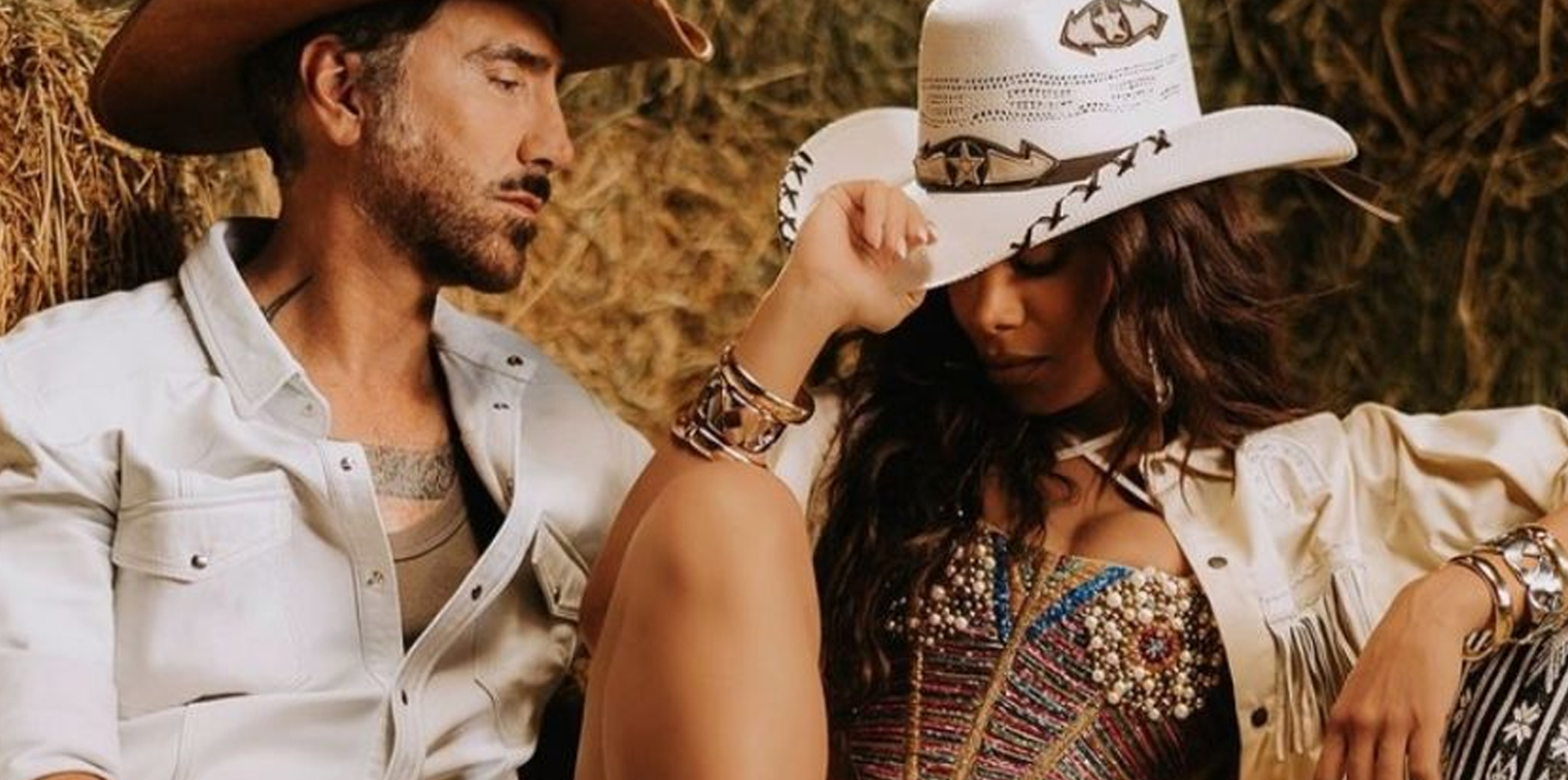 ¿Adiós a Peso Pluma? Anitta y Alejandro Fernández posan juntos para su nueva colaboración  ‘La Tóxica’ post thumbnail image