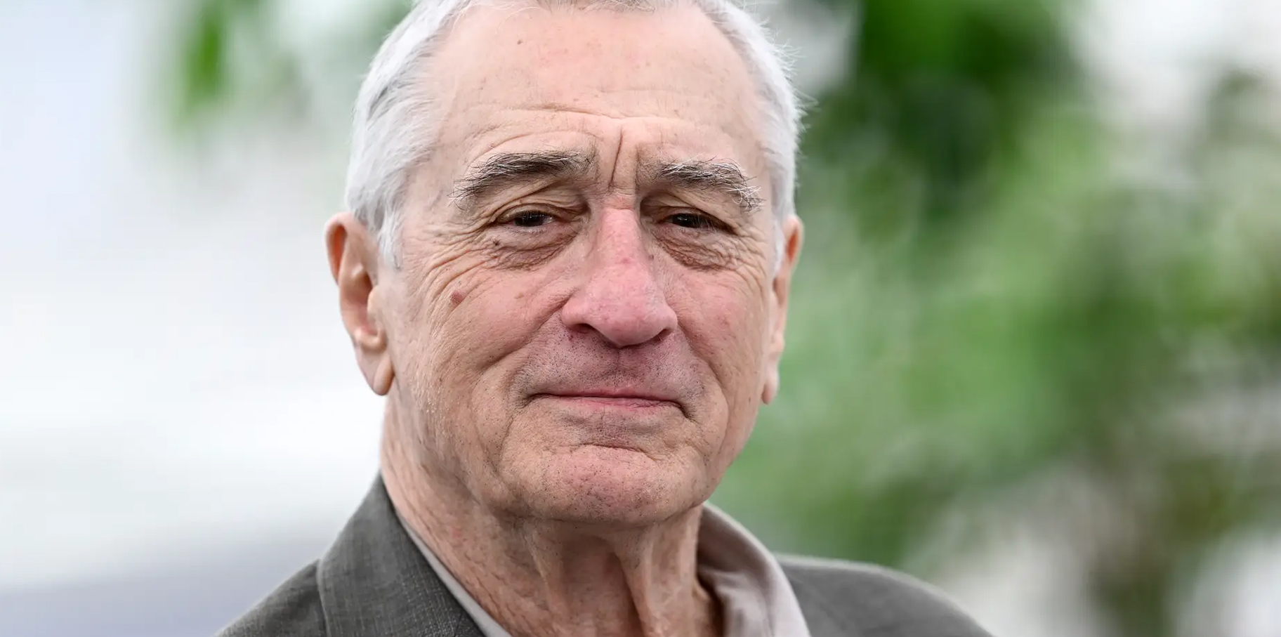 Robert De Niro se enfrenta a manifestantes pro palestinos en Nueva York durante el rodaje de su nueva película post thumbnail image