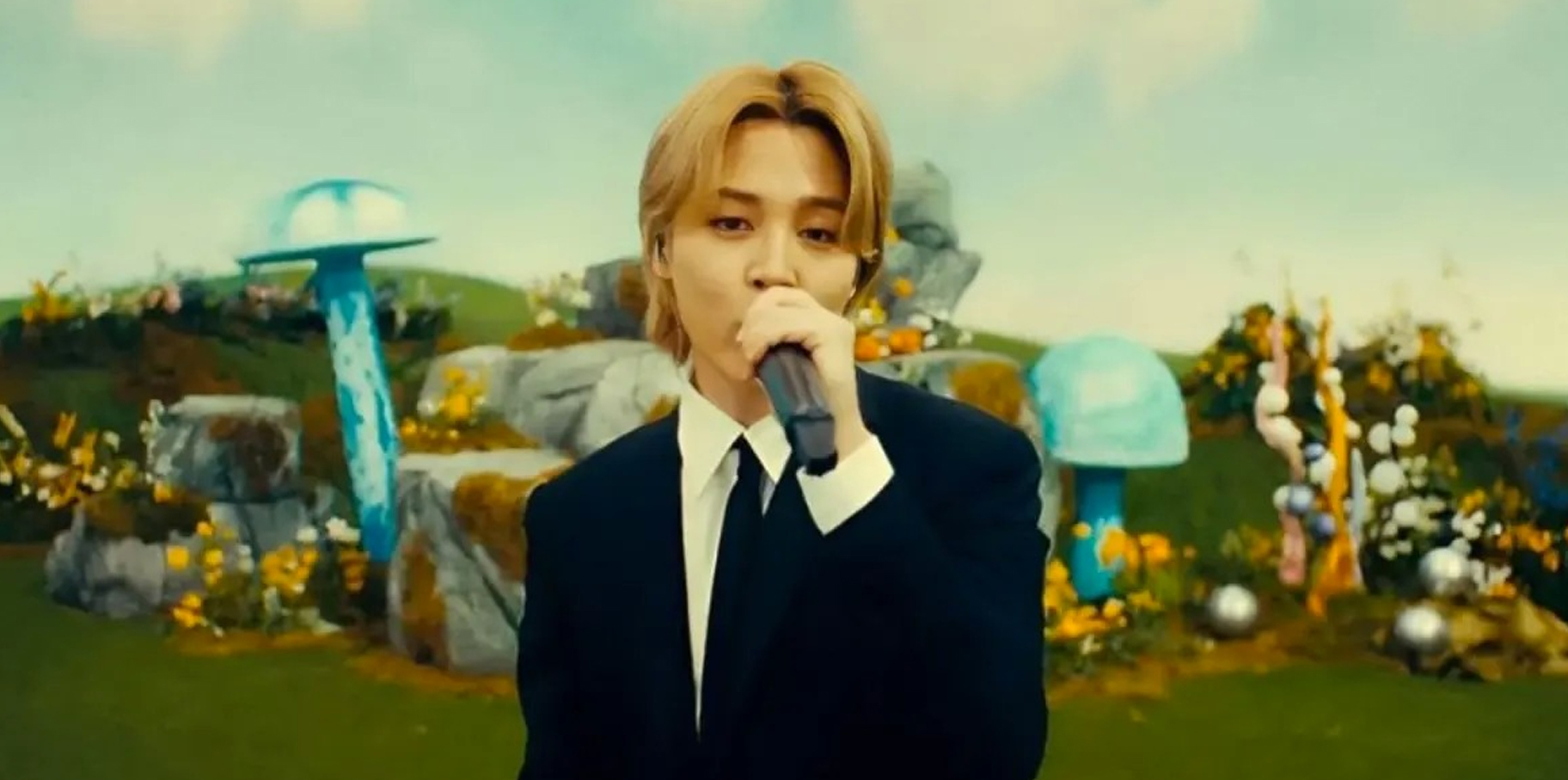 Jimin de BTS lanza su nuevo sencillo “Smeraldo Garden Marching Band (feat. Loco)” post thumbnail image