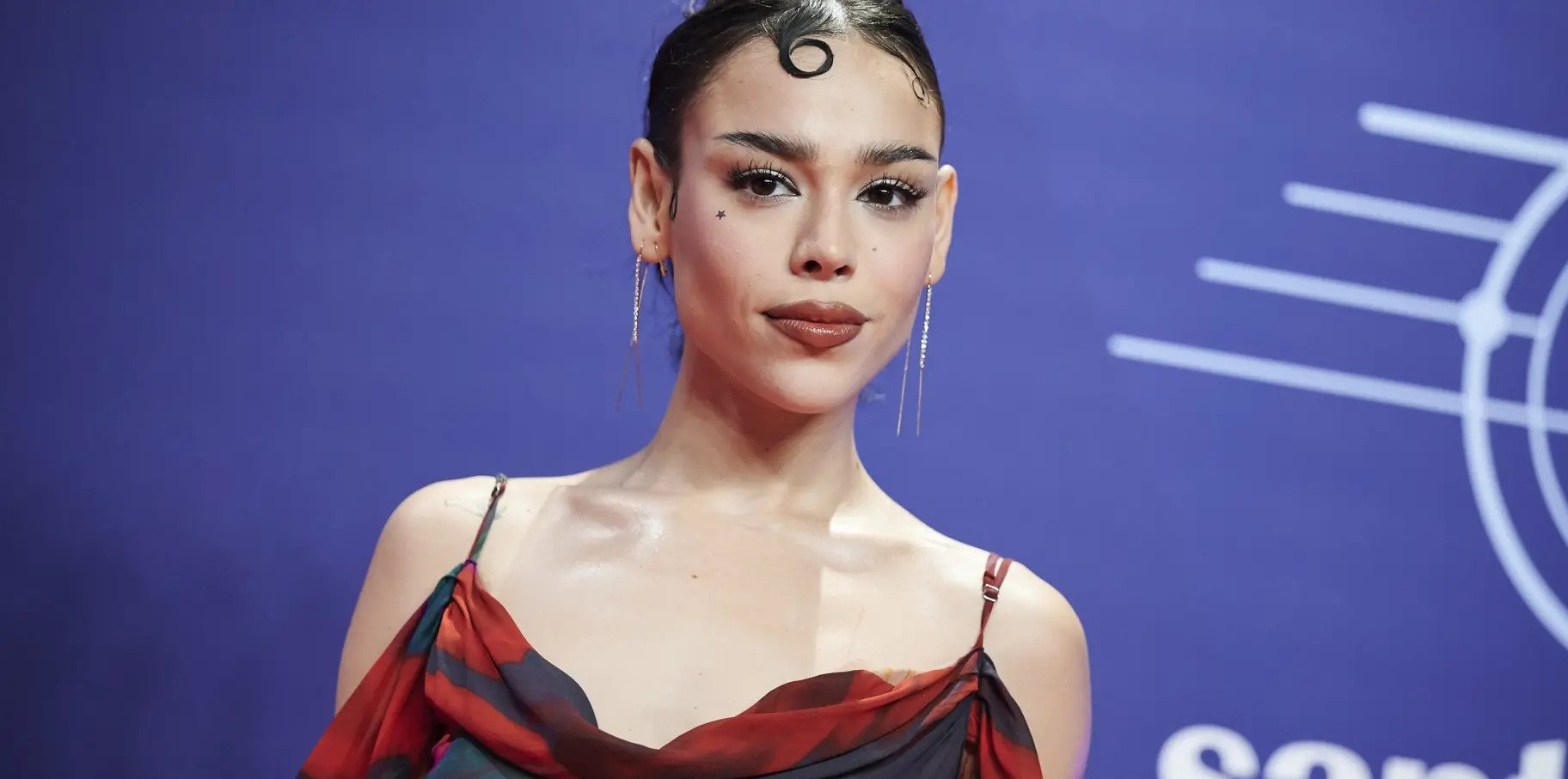 Danna Paola causa controversia al asegurar que la falta de sexo hace infelices a las personas (Video) post thumbnail image