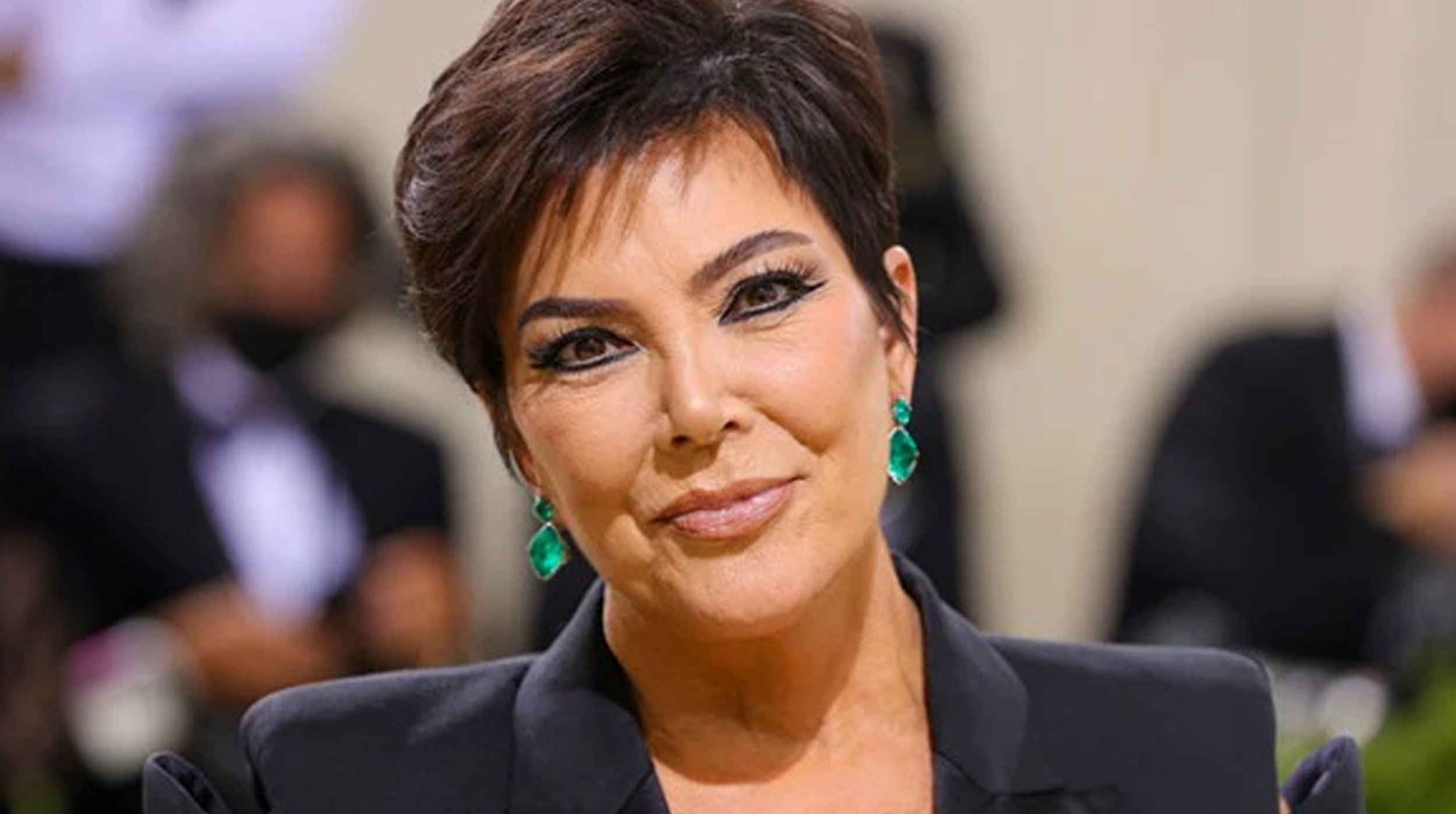 Kris Jenner se somete a una intervención quirúrgica para quitar tumor en ovario post thumbnail image