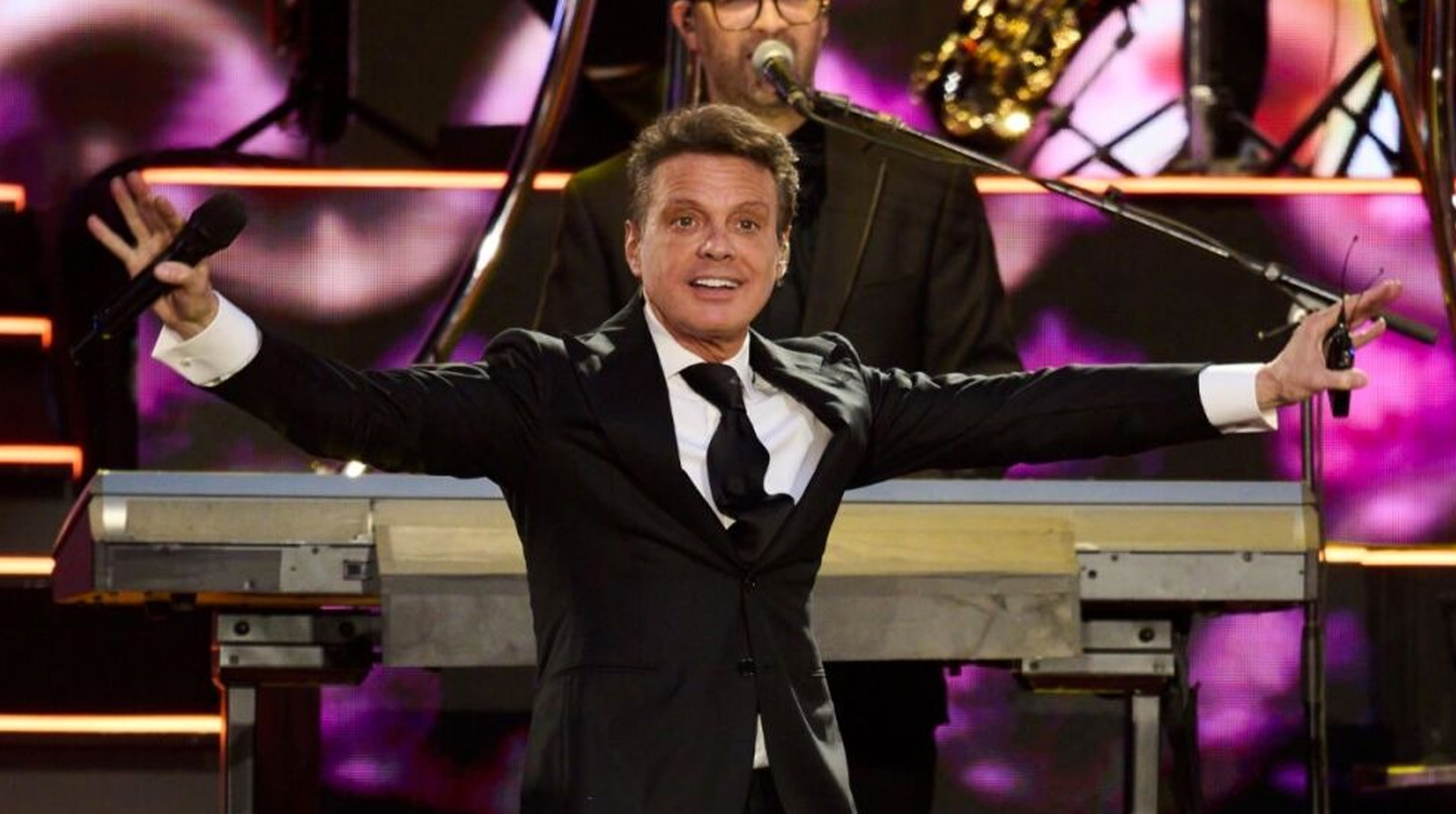 Luis Miguel es el primer latino en llenar dos veces el Santiago Bernabéu post thumbnail image