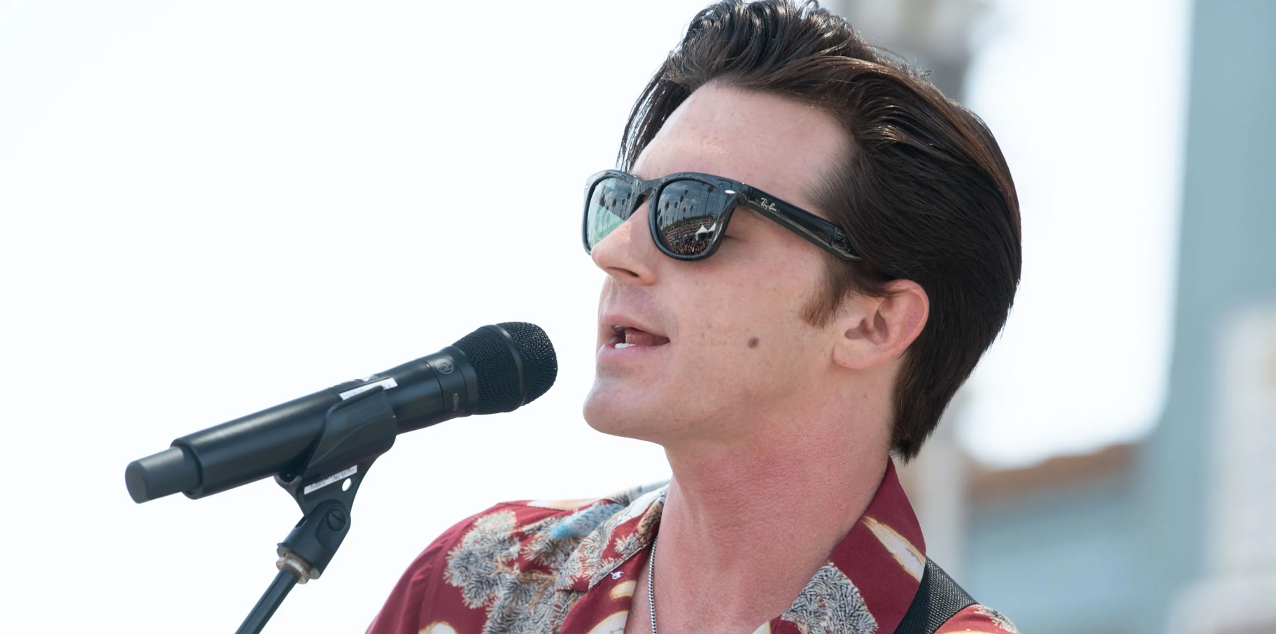 Drake Bell presenta su nuevo sencillo en las calles de CDMX, así fue como se vivió el especial momento post thumbnail image