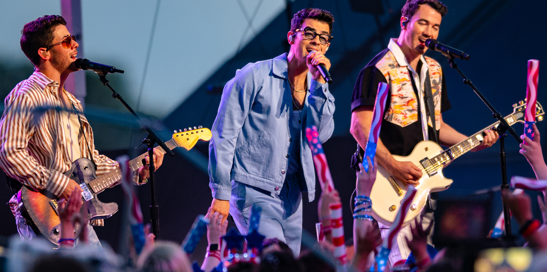 Noche de nostalgia y emoción: Los Jonas Brothers conquistan la Arena Monterrey post thumbnail image