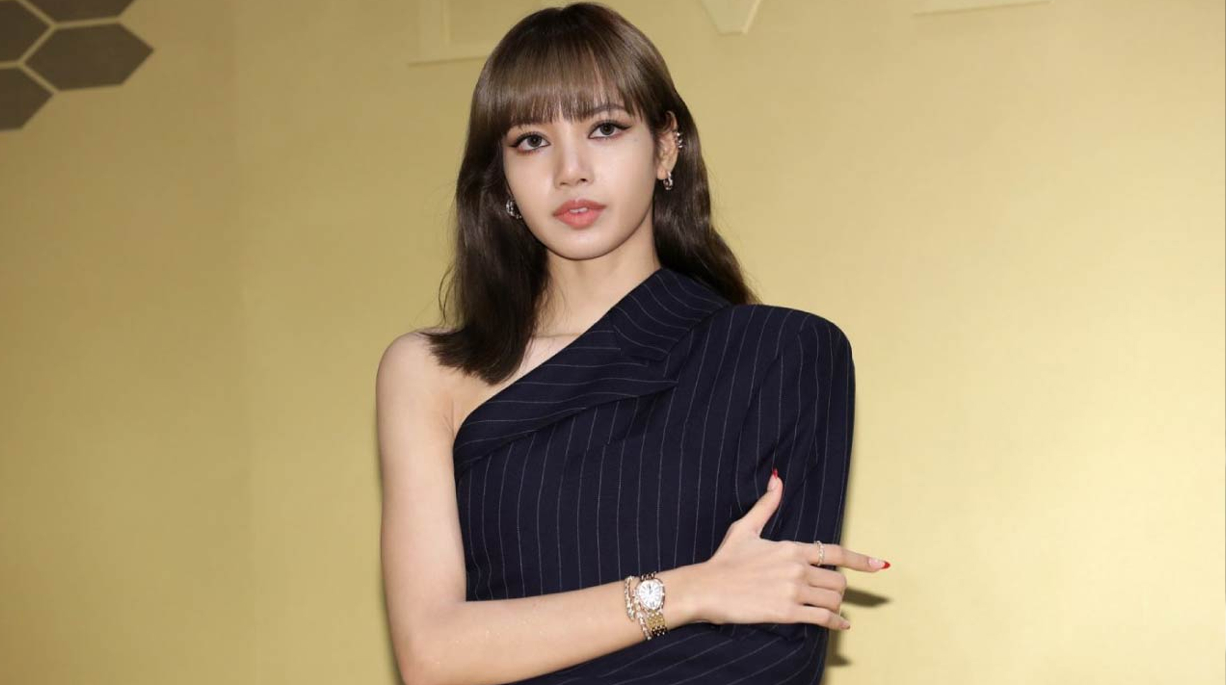 Lisa de Blackpink anuncia su primer álbum en solitario, ‘Alter Ego’ post thumbnail image