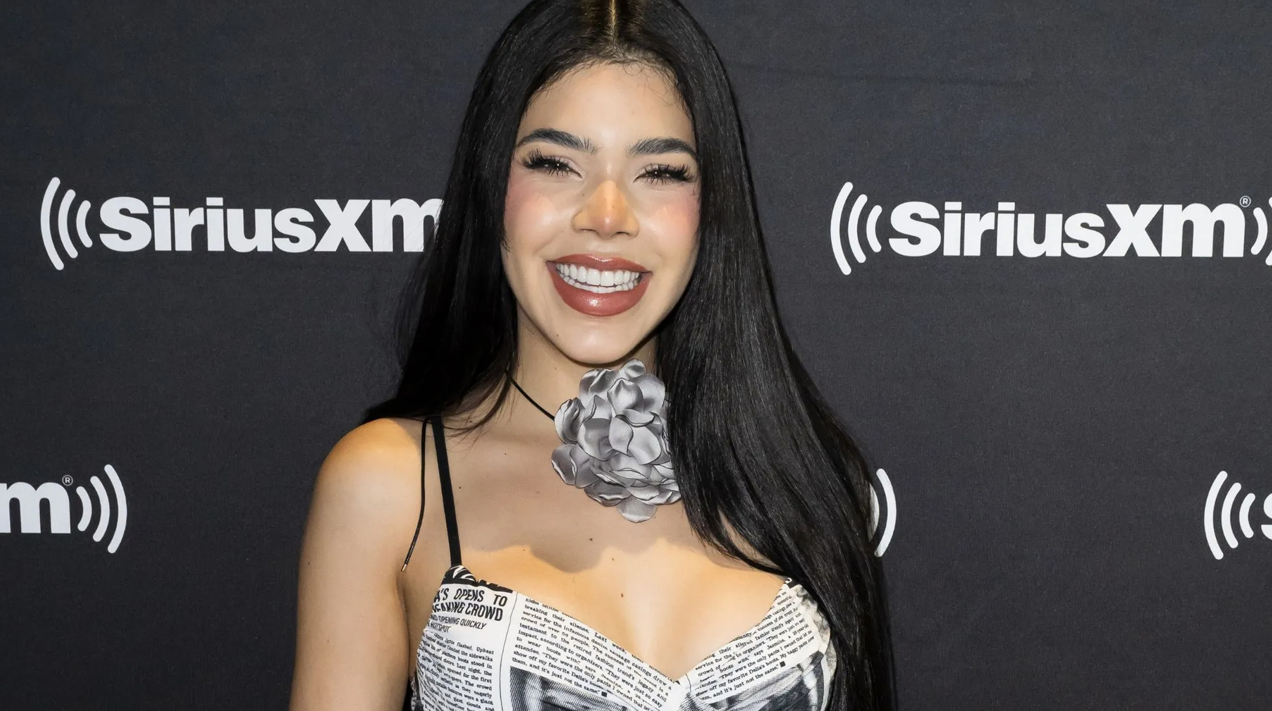 Kenia Os regresa al Pop con su nuevo sencillo ‘Tokome’: una celebración de la sexualidad femenina post thumbnail image