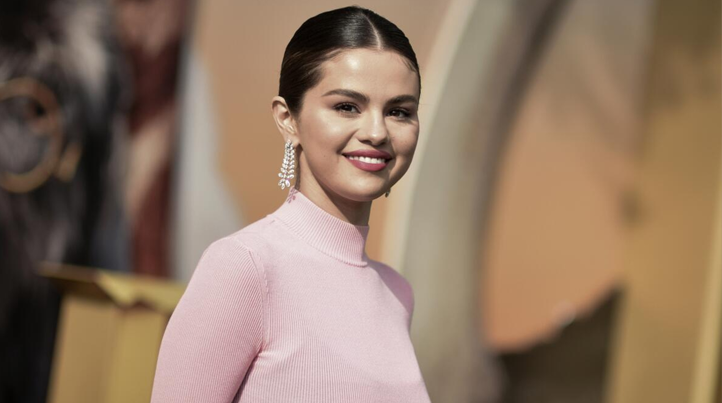 Selena Gomez se defiende de críticas sobre su cuerpo y revela su lucha contra una enfermedad post thumbnail image