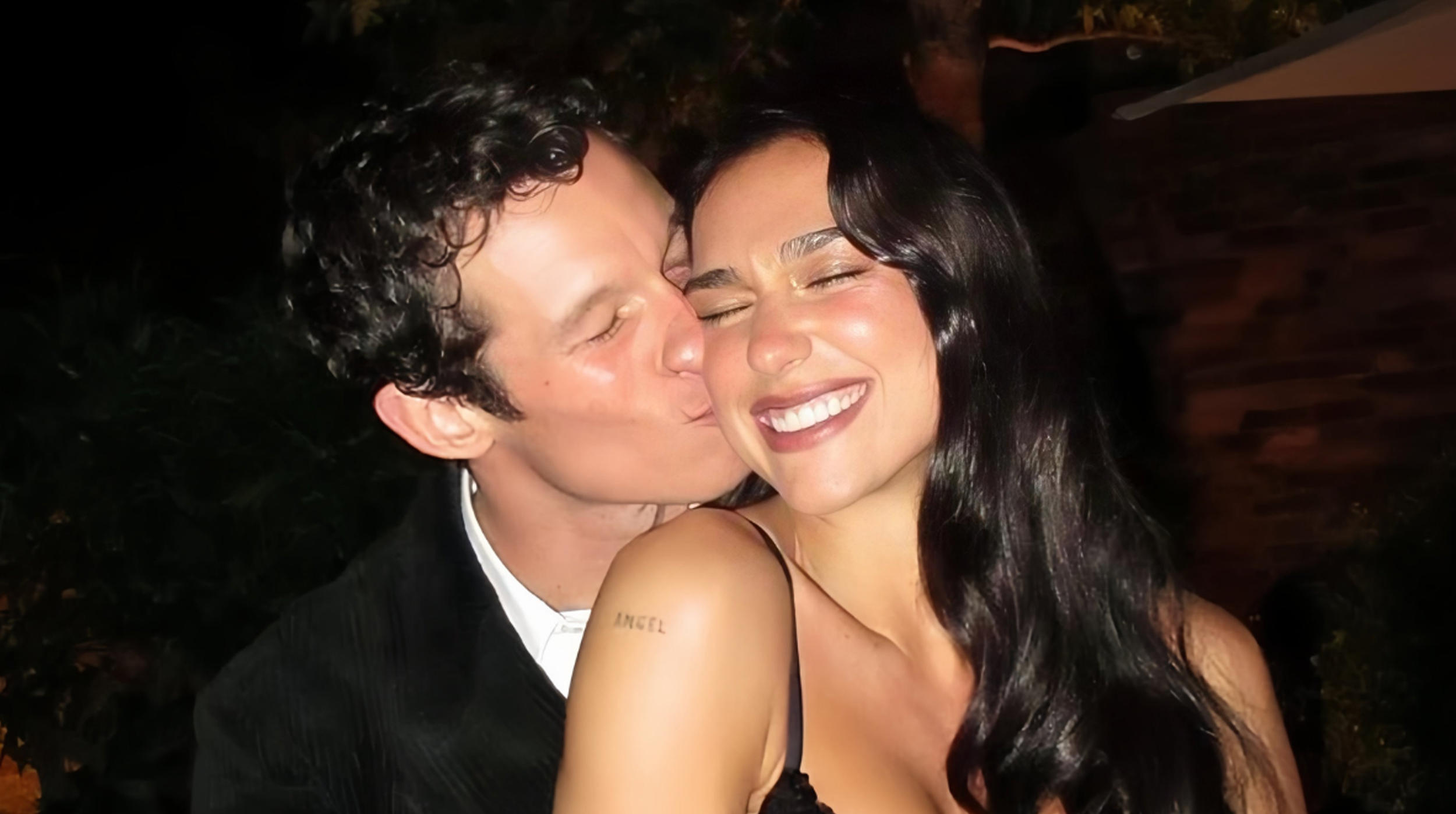 Dua Lipa y Callum Turner: ¿Compromiso en Navidad? post thumbnail image