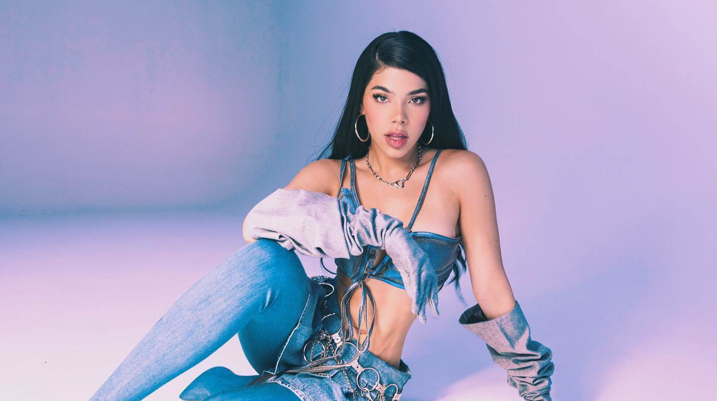 Kenia Os regresa a las pantallas de Cinemex con nuevo proyecto post thumbnail image