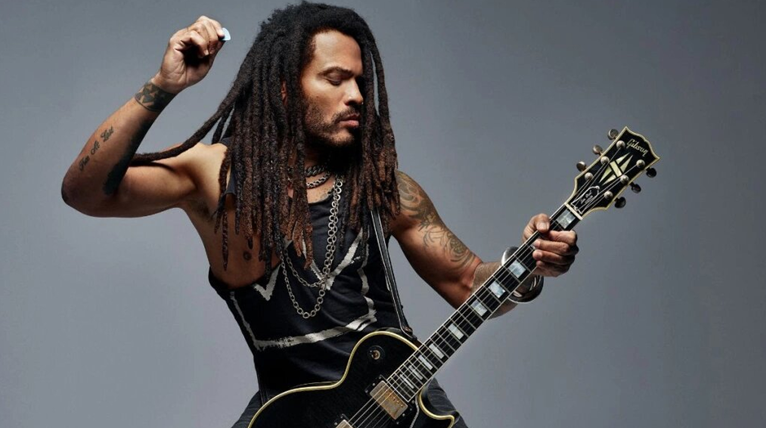 Lenny Kravitz sorprende a sus seguidores al visitar un puesto de tortas en la CDMX post thumbnail image