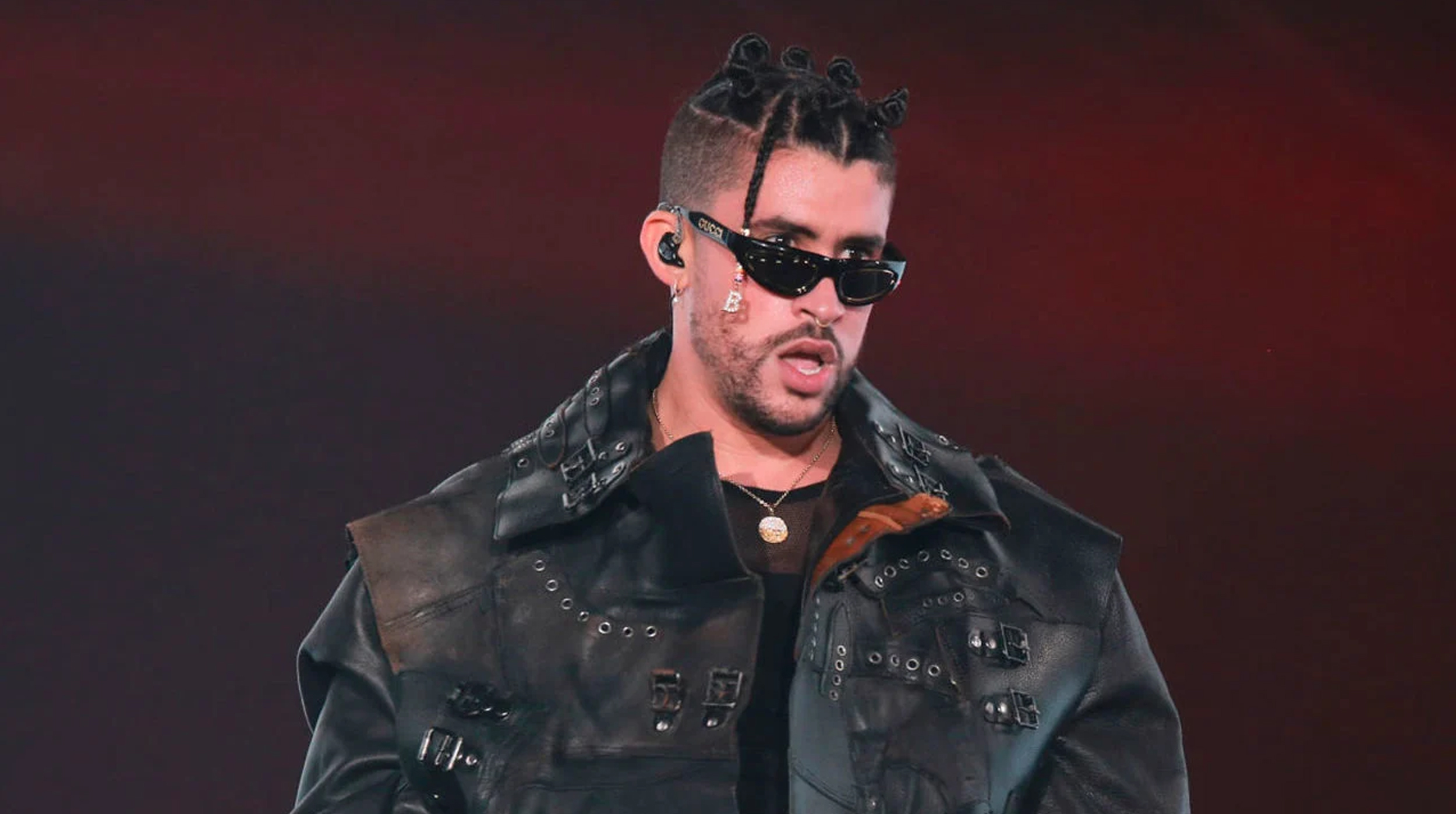 Bad Bunny revela el tracklist de su esperado álbum ‘Debí Tirar Más Fotos’ post thumbnail image