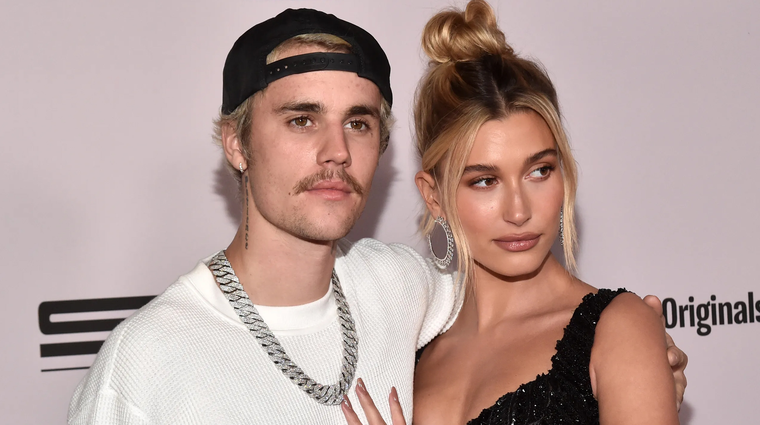 Hailey Bieber responde a los rumores de crisis con Justin Bieber en redes sociales post thumbnail image