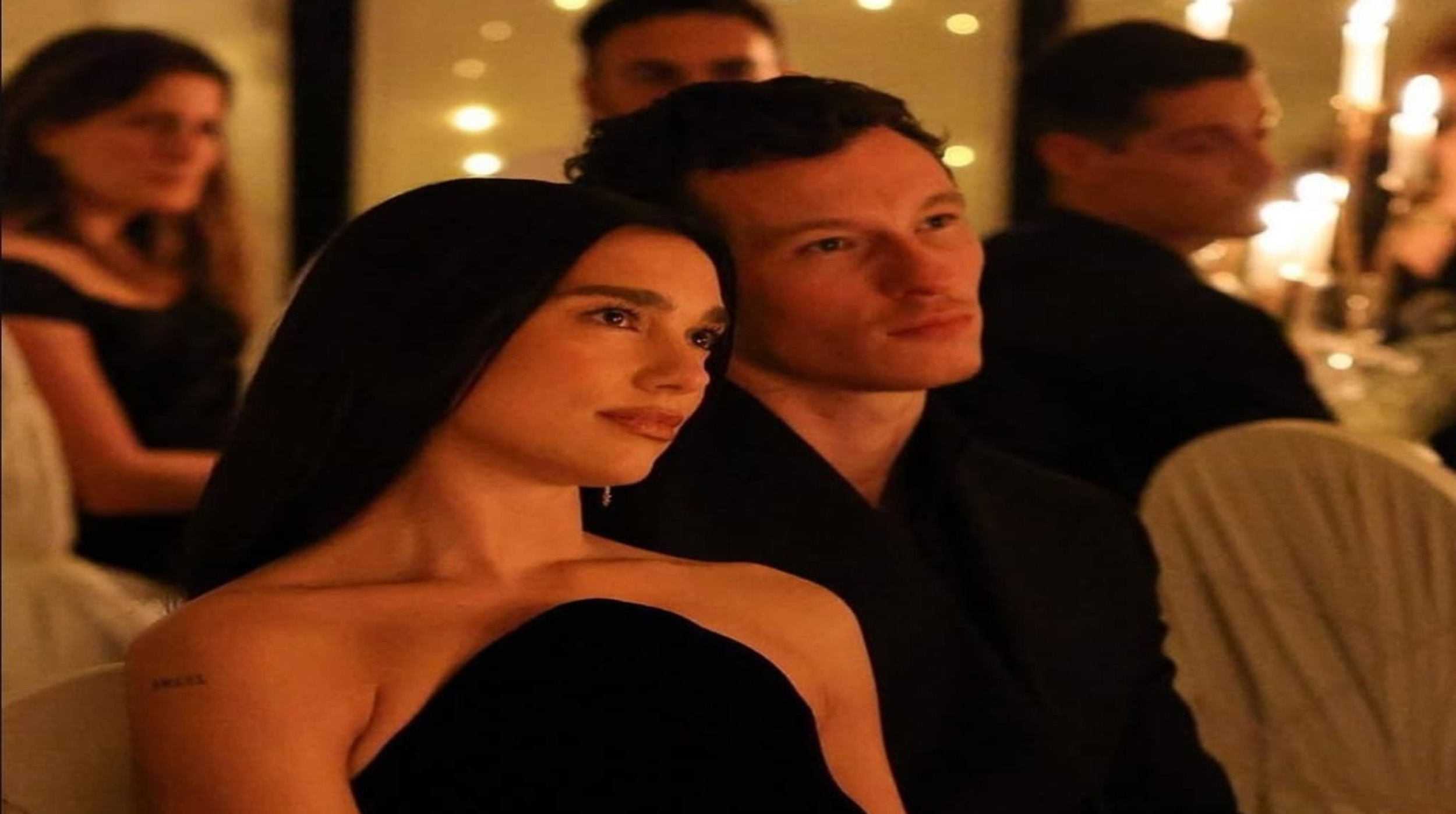 ¿Dua Lipa comprometida? El misterioso anillo que podría confirmarlo post thumbnail image