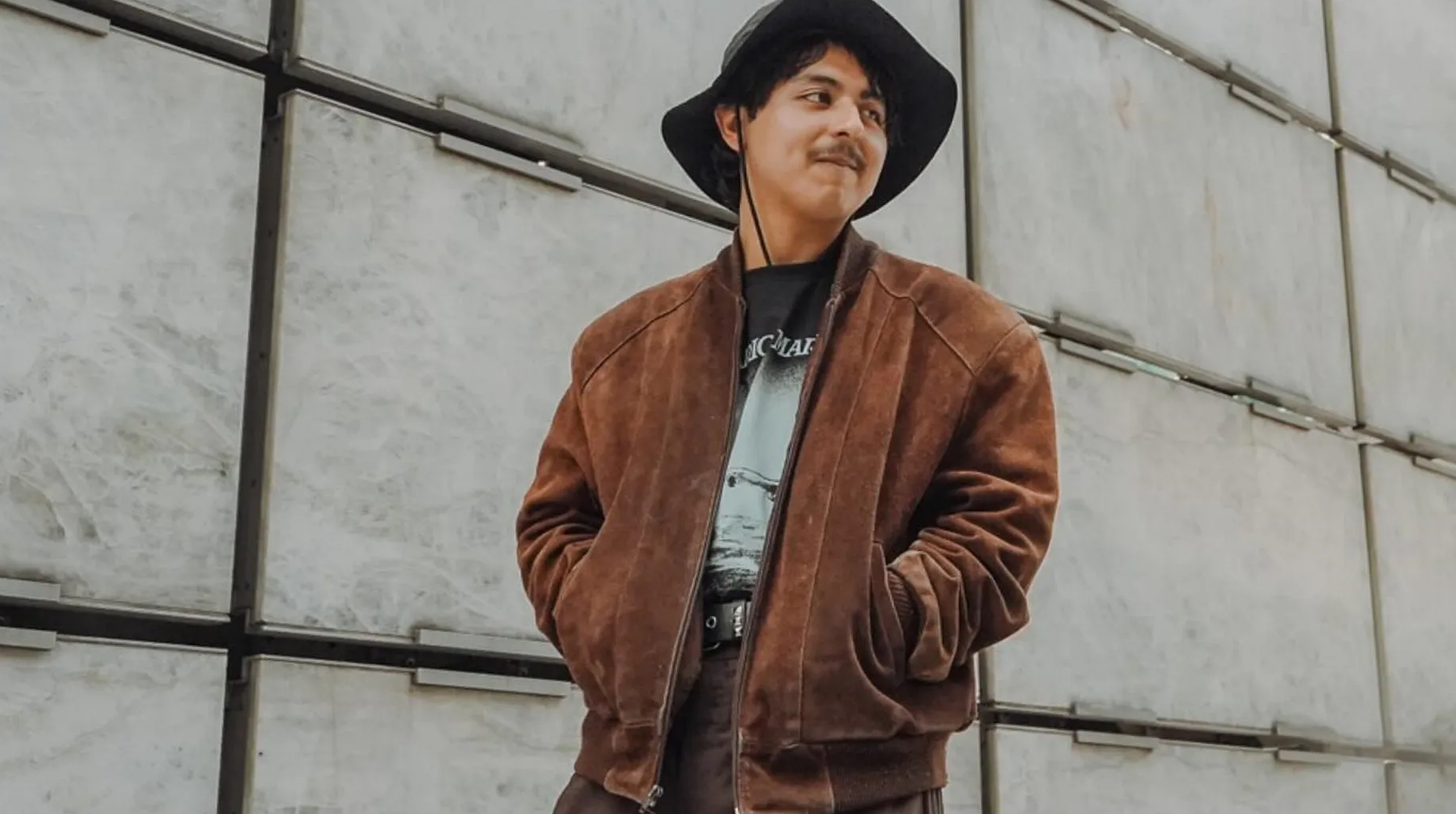 Macario Martínez lanza el video oficial de “Sueña lindo, corazón” y consolida su carrera musical post thumbnail image