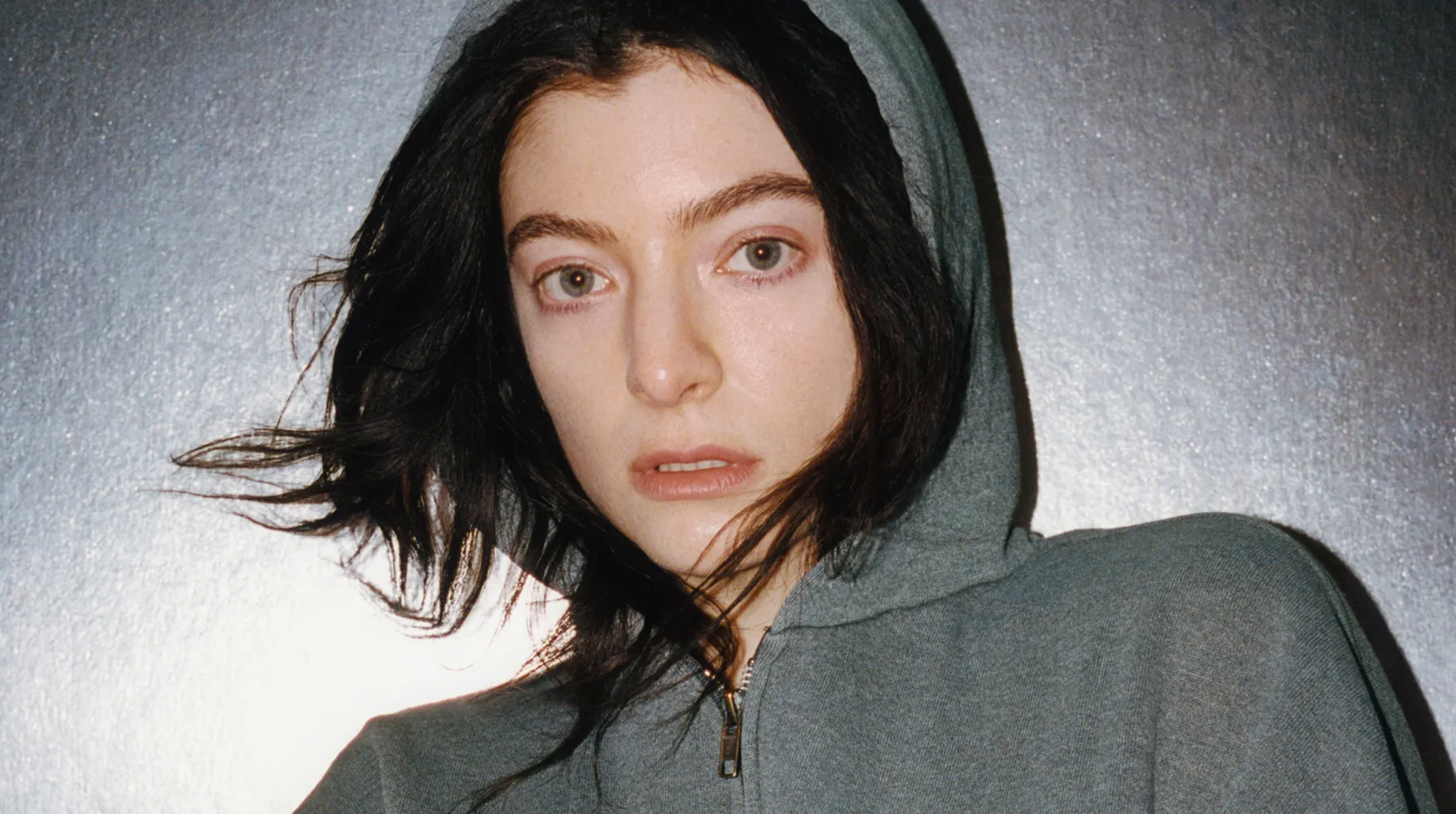 💿 “Virgin”: el renacimiento crudo, físico y brutalmente honesto de Lorde post thumbnail image