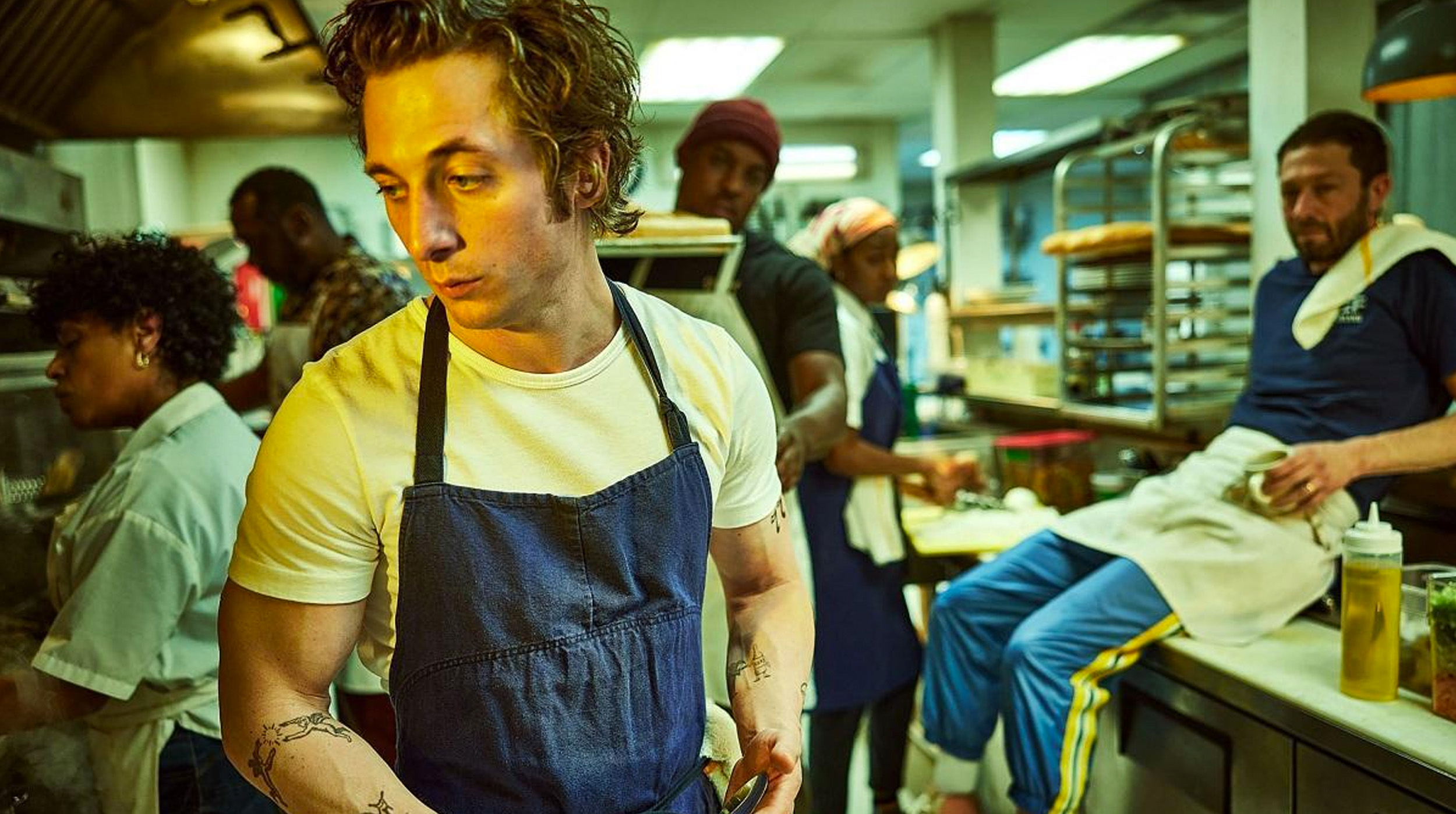 Caos en la cocina: ‘El Oso’ regresa con más fuego post thumbnail image