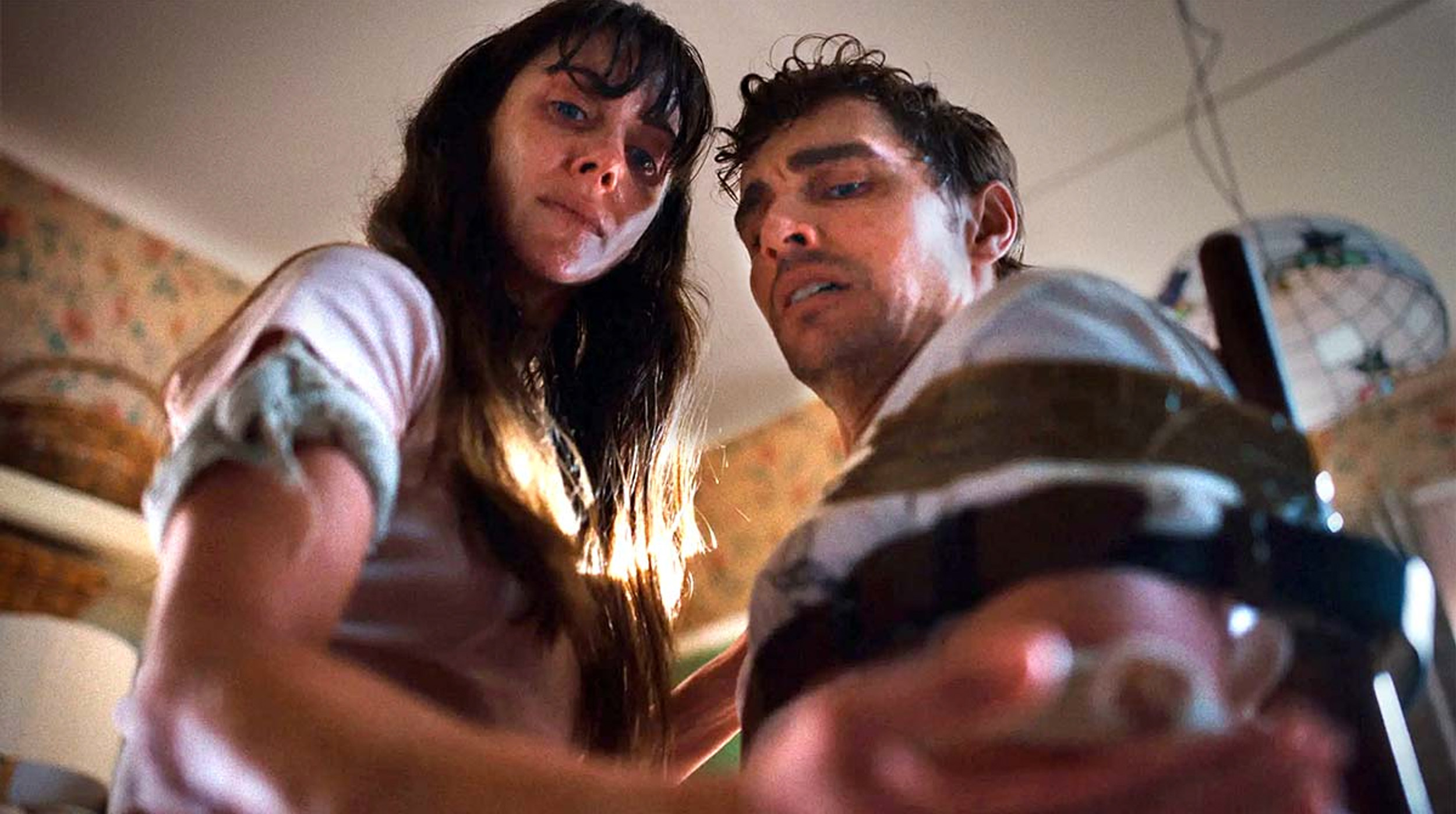 Together, el thriller que podría costarle caro a Alison Brie y Dave Franco post thumbnail image