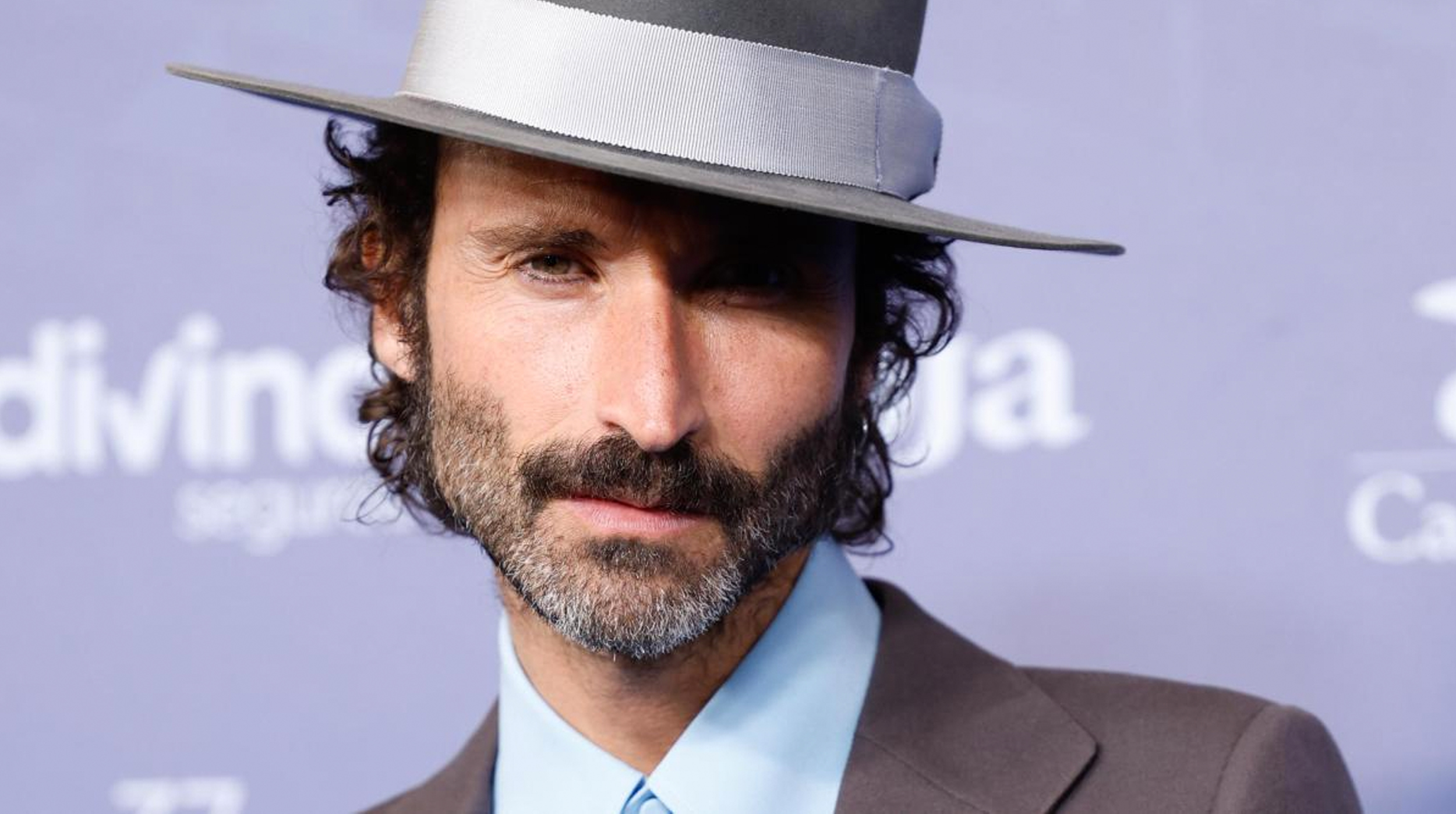 Leiva: del rock madrileño al desamor con voz rasgada post thumbnail image
