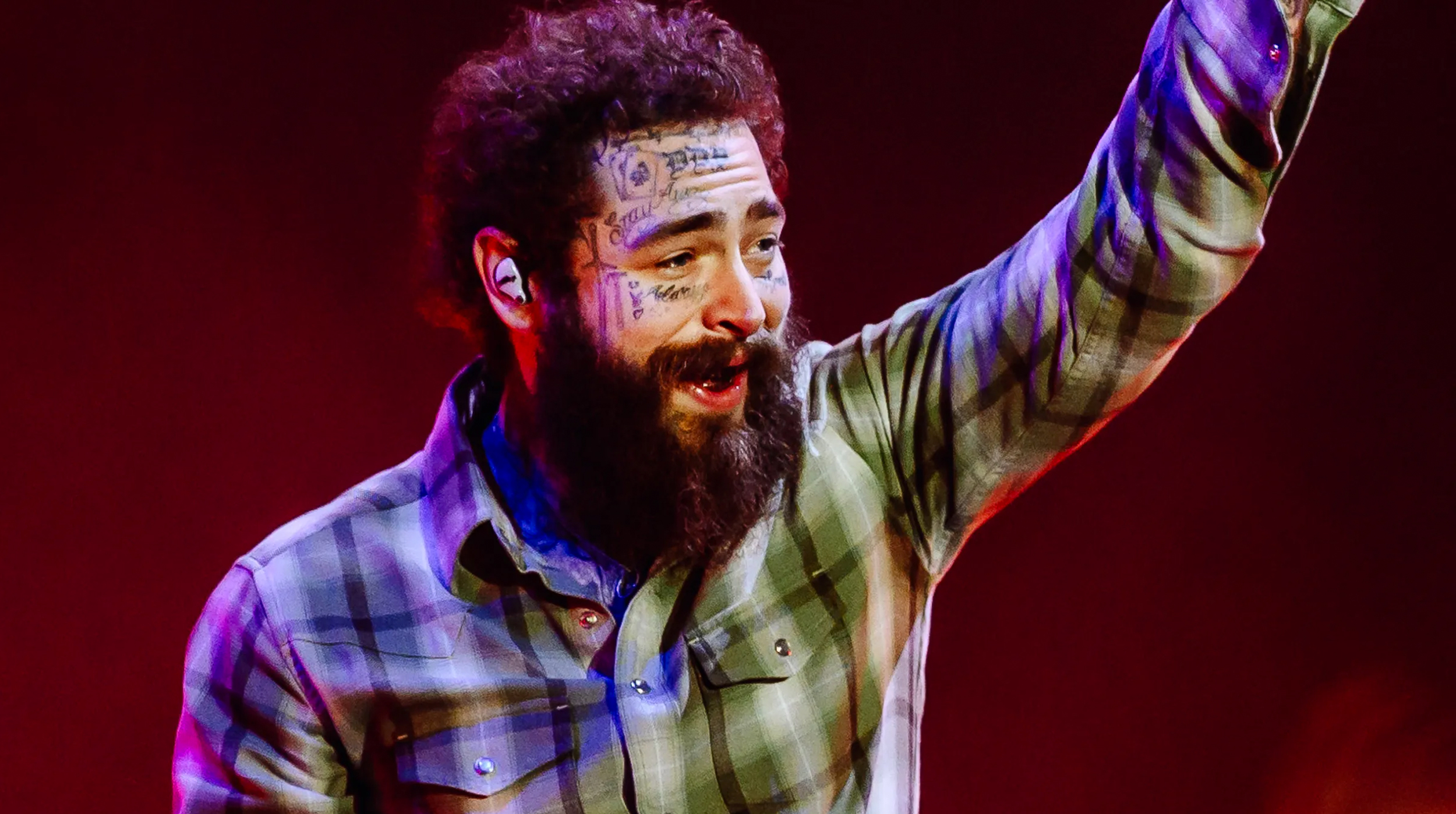 Post Malone, del trap al country con estilo propio post thumbnail image