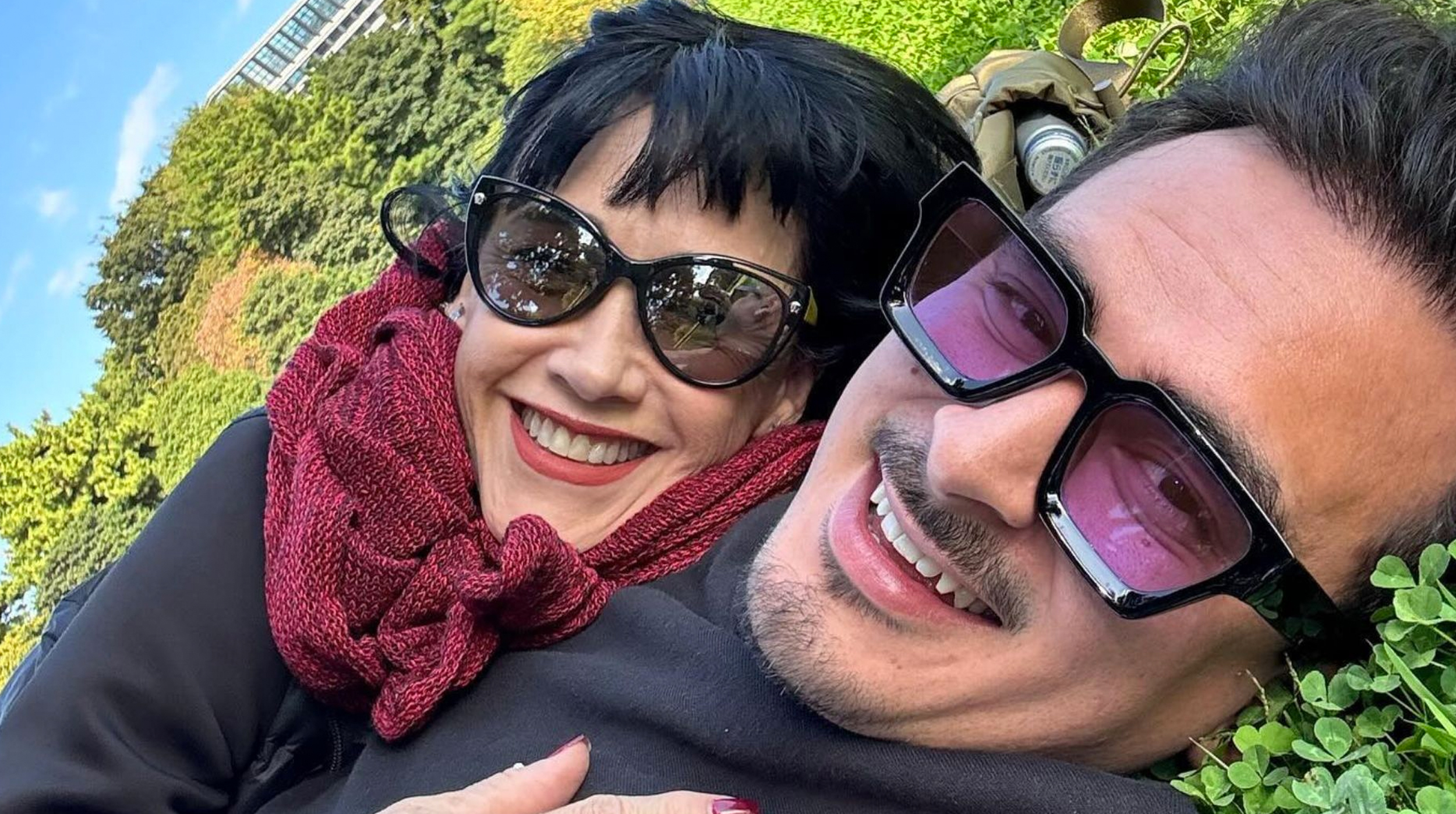“Ricardo Pérez le canta a Susana Zabaleta en vivo y el internet no puede con tanto amor” post thumbnail image