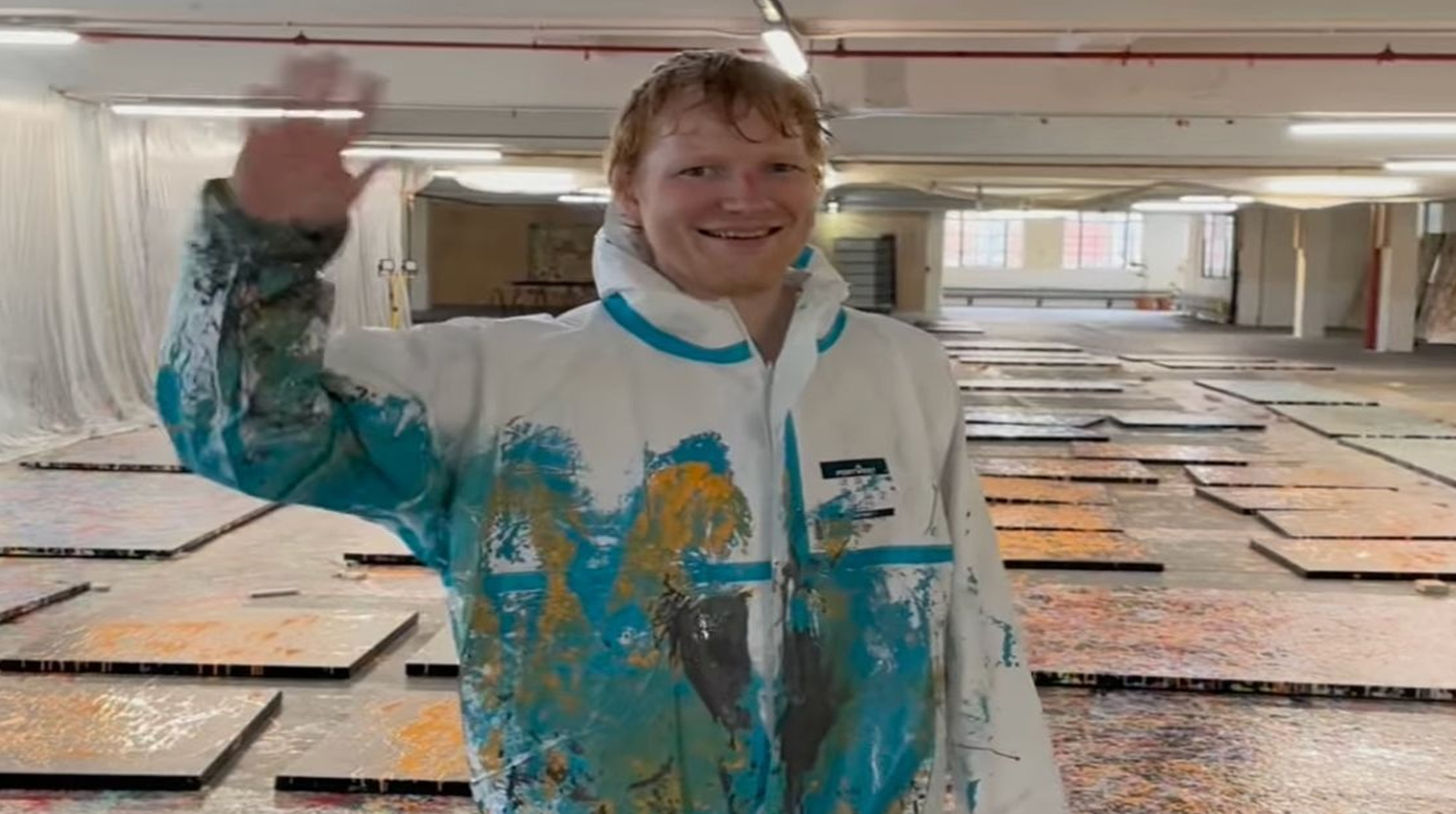 Ed Sheeran convierte su arte visual en causa benéfica lanza exposición ‘Cosmic Carpark’ en Londres post thumbnail image