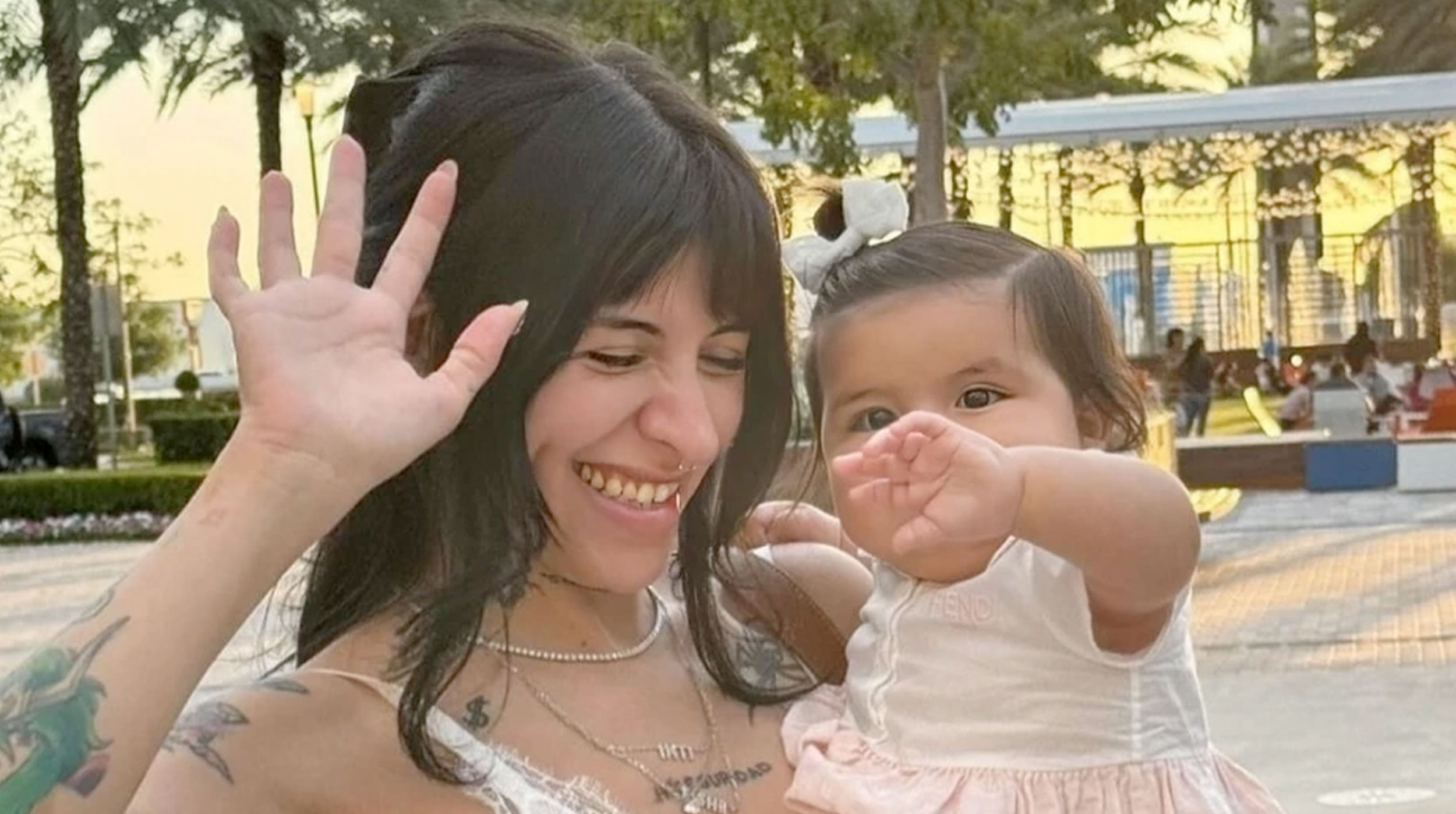 Cazzu revela que Nodal no ha visto a Inti desde que ella lo trajo a CDMX, pero su exsuegra sigue pendiente post thumbnail image