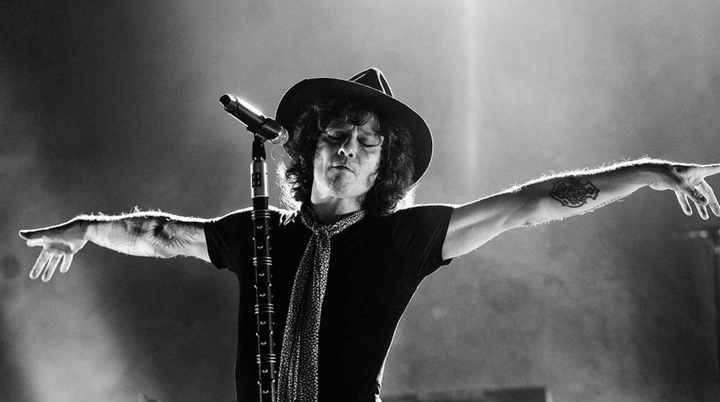 Enrique Bunbury recibirá dos grandes homenajes en 2025 por su trayectoria musical post thumbnail image