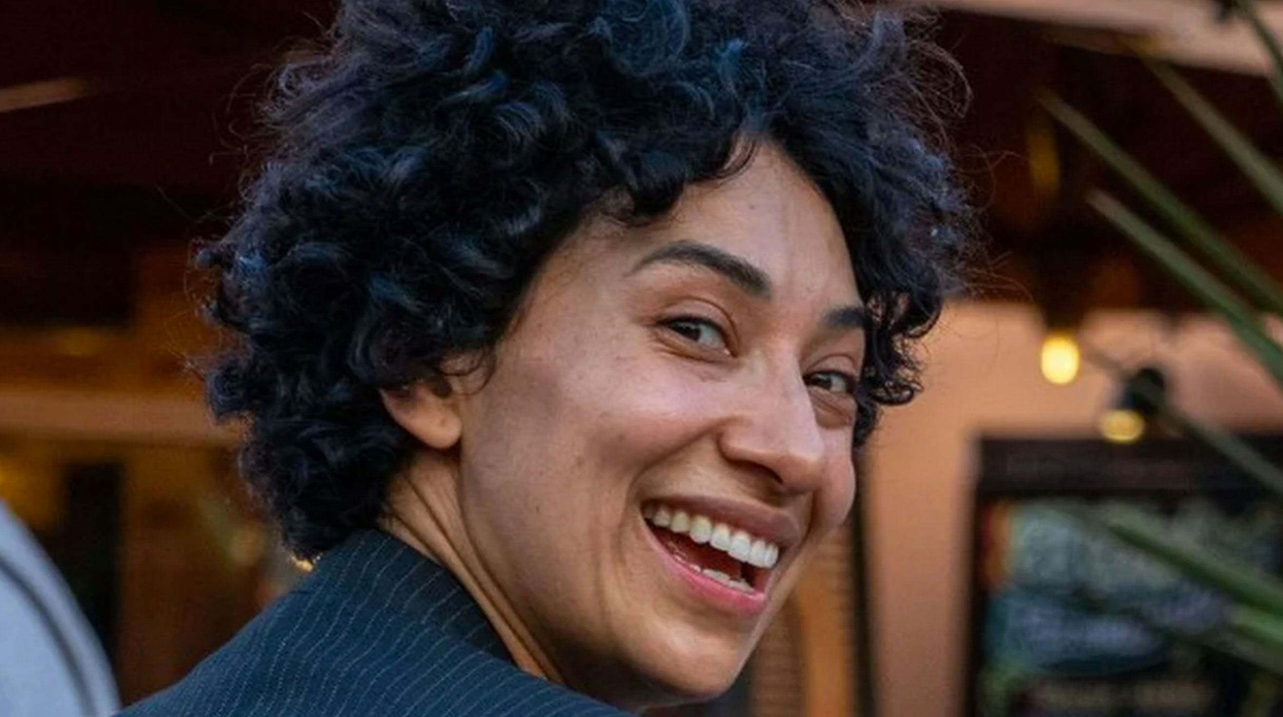 Flor Amargo denuncia intento de despojo de sus instrumentos durante concierto callejero en Coyoacán post thumbnail image