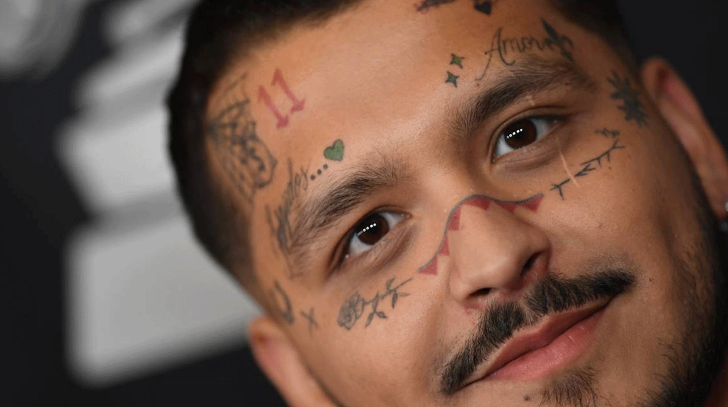 Christian Nodal borra sus tatuajes faciales por “ella”: “que mi hija me reconozca” post thumbnail image