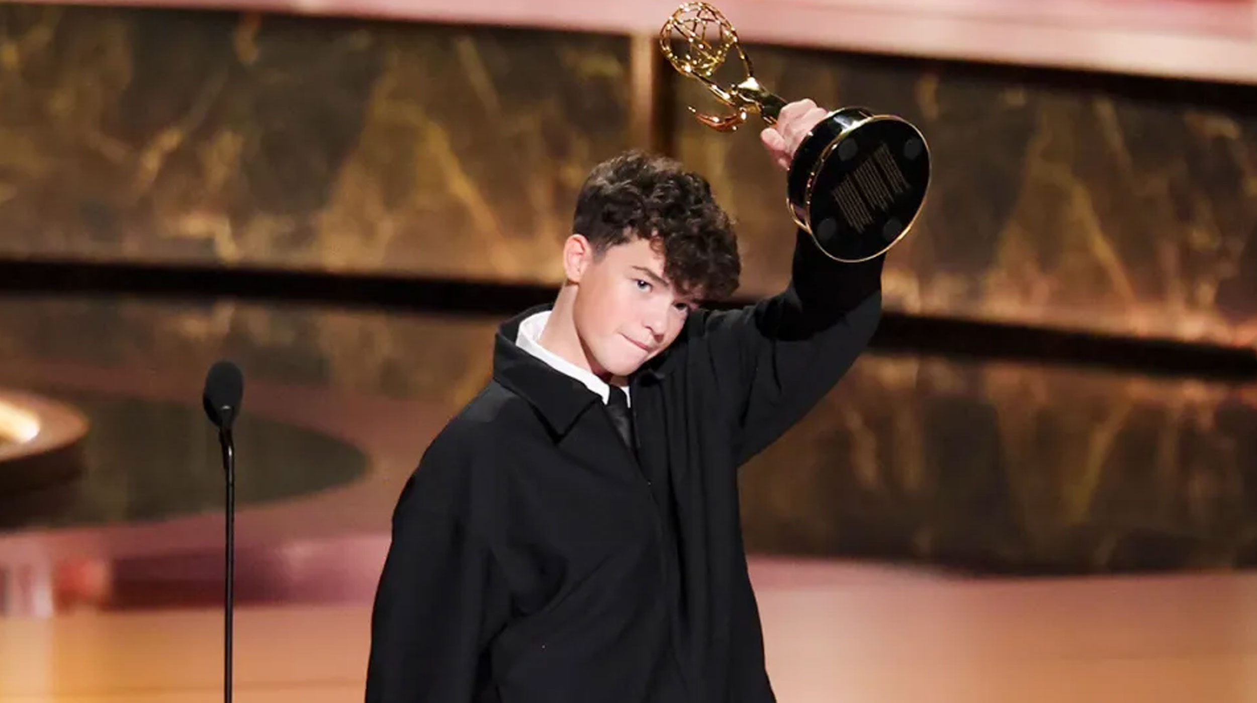 Owen Cooper hace historia como el actor más joven en ganar un Emmy con “Adolescencia” post thumbnail image