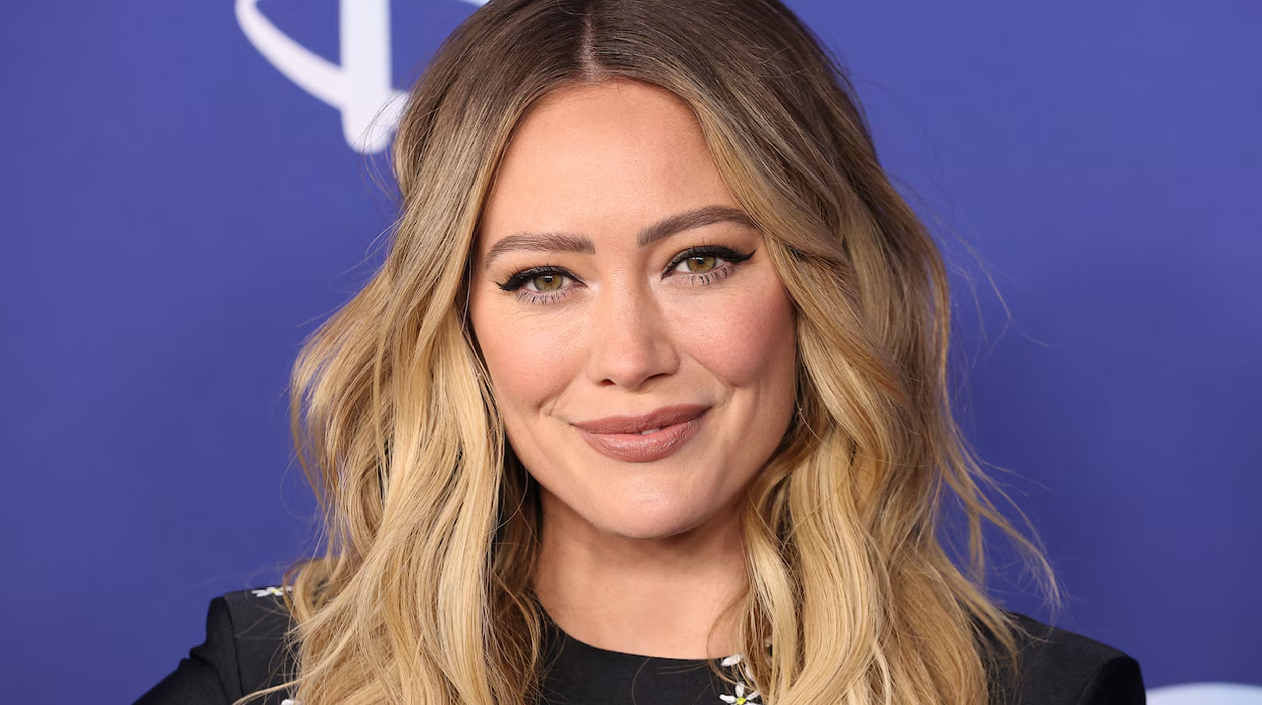 Hilary Duff regresa a la música y anuncia un documental dirigido por Sam Wrench post thumbnail image