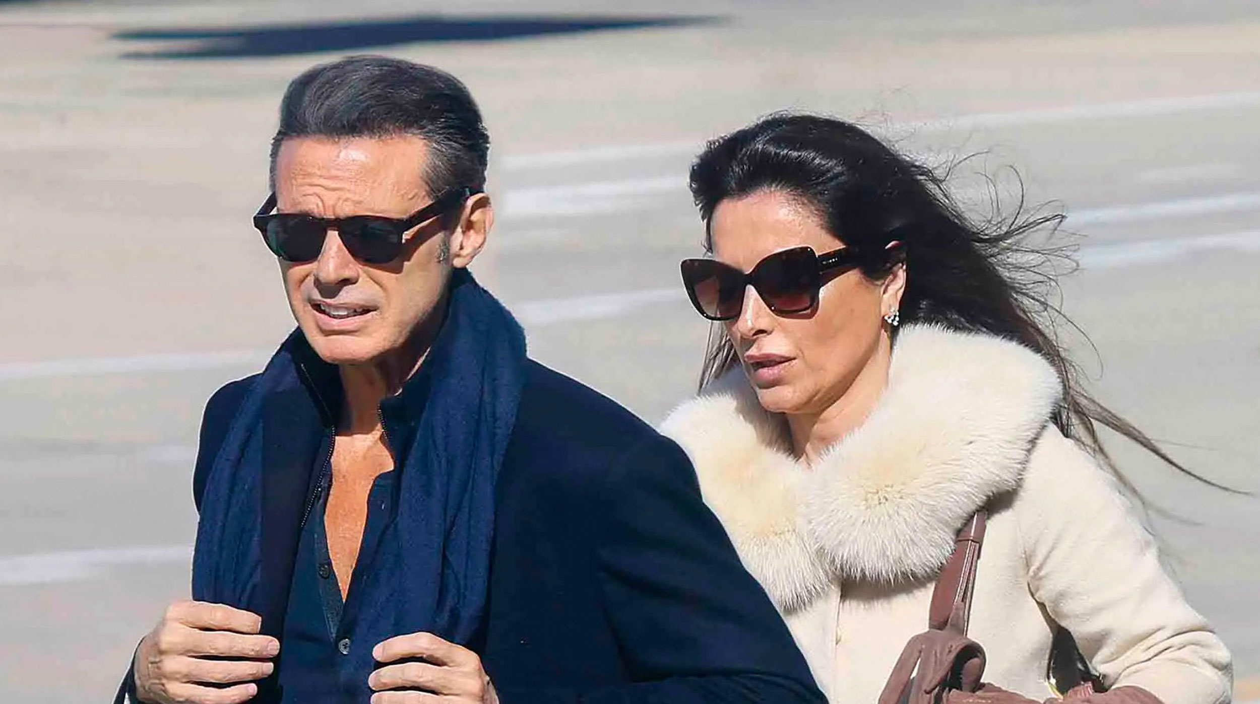 Luis Miguel reaparece con aspecto renovado al lado de Paloma Cuevas post thumbnail image