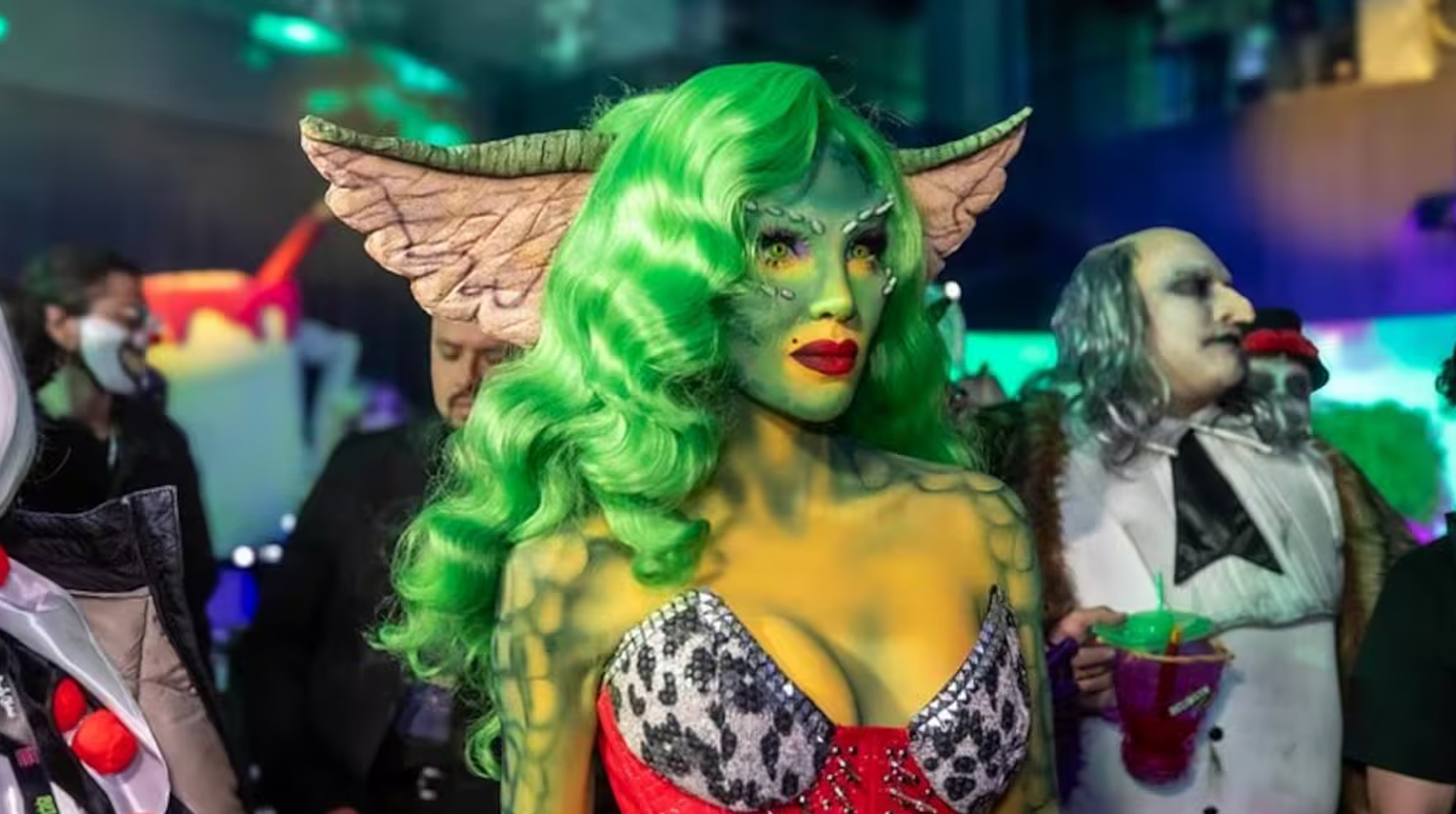 Belinda reina una vez más en su fiesta Beliween 2025 con un homenaje a Greta de los Gremlins post thumbnail image