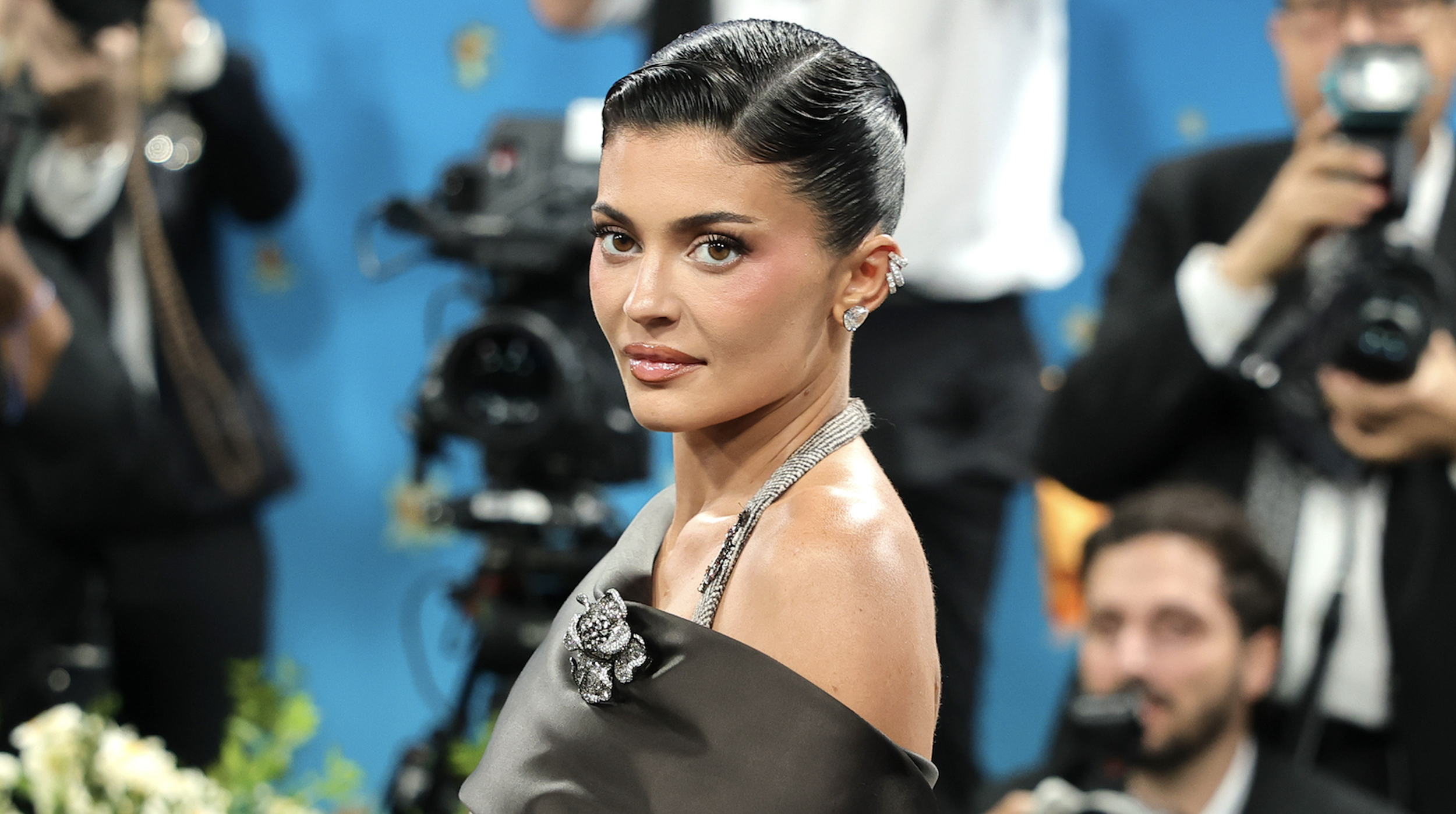 Kylie Jenner debutará en el cine junto a Charli XCX en “The Moment” la nueva apuesta de A24 post thumbnail image